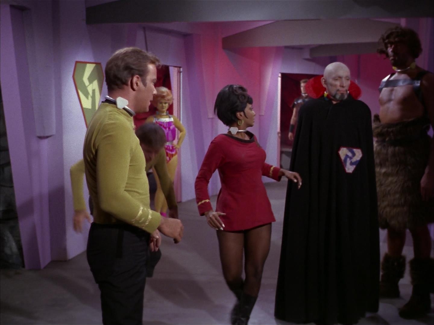 ariane179254_StarTrek_2x16_TheGamestersOfTriskelion_0608.jpg