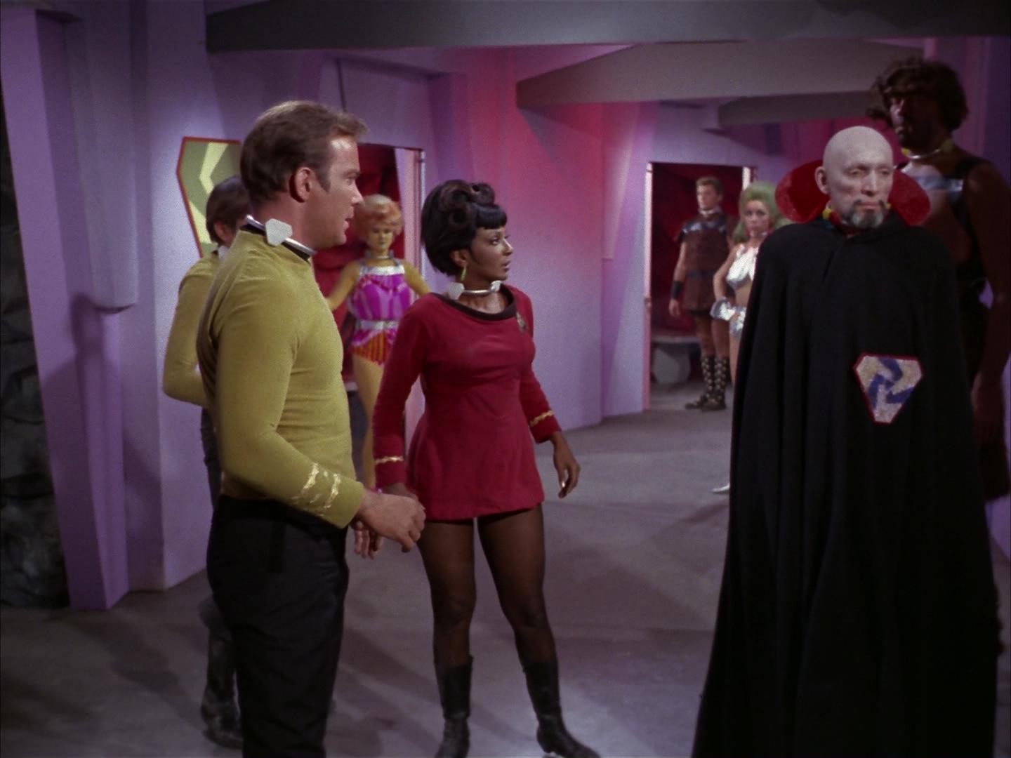 ariane179254_StarTrek_2x16_TheGamestersOfTriskelion_0609.jpg