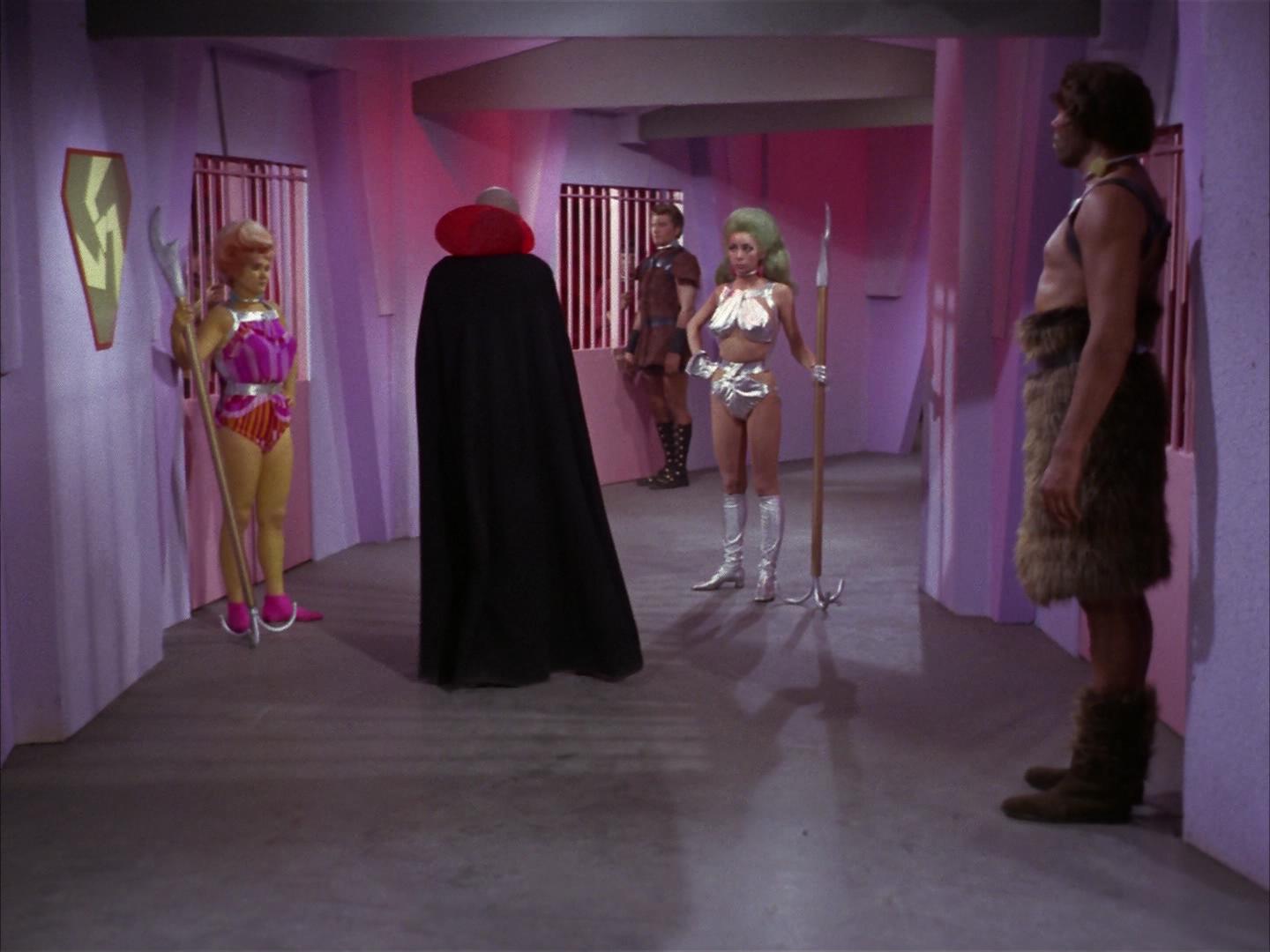 ariane179254_StarTrek_2x16_TheGamestersOfTriskelion_0645.jpg