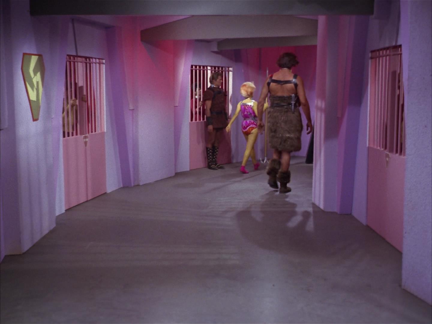 ariane179254_StarTrek_2x16_TheGamestersOfTriskelion_0653.jpg