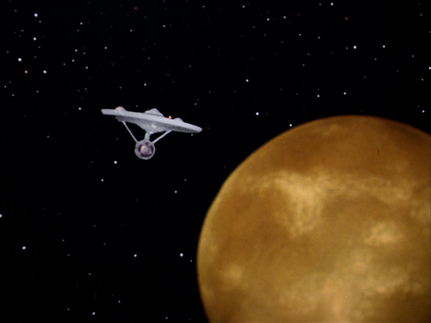ariane179254_StarTrek_2x16_TheGamestersOfTriskelion_0658.jpg