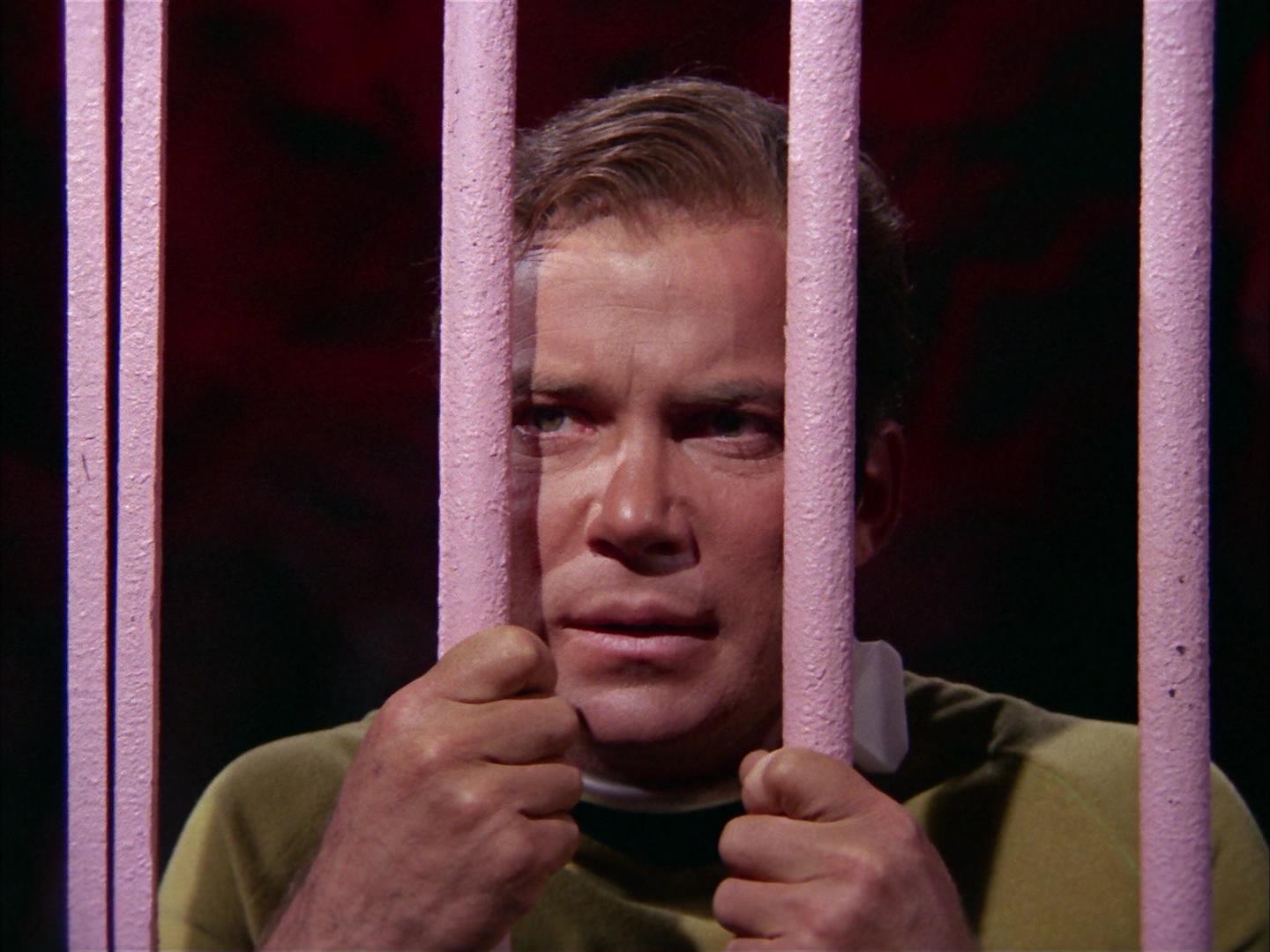 ariane179254_StarTrek_2x16_TheGamestersOfTriskelion_0720.jpg