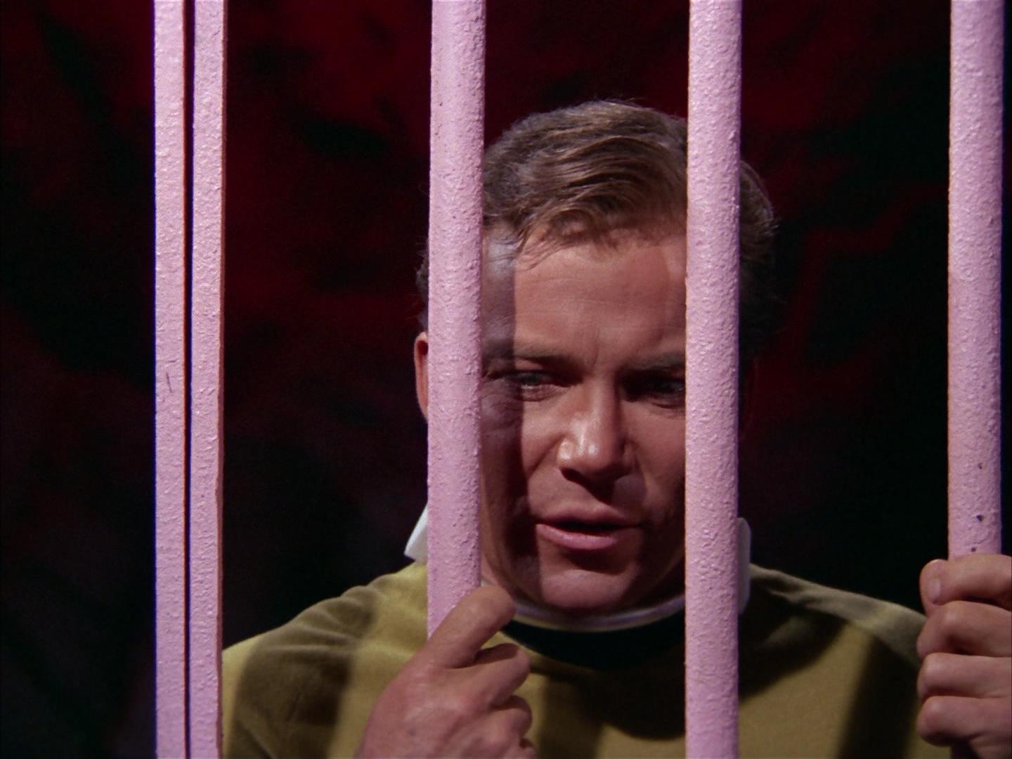 ariane179254_StarTrek_2x16_TheGamestersOfTriskelion_0728.jpg