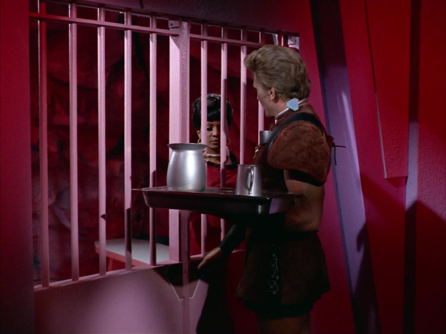 ariane179254_StarTrek_2x16_TheGamestersOfTriskelion_0758.jpg