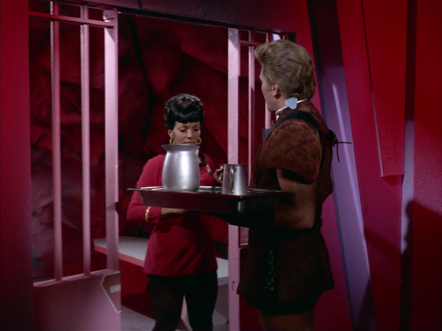 ariane179254_StarTrek_2x16_TheGamestersOfTriskelion_0759.jpg