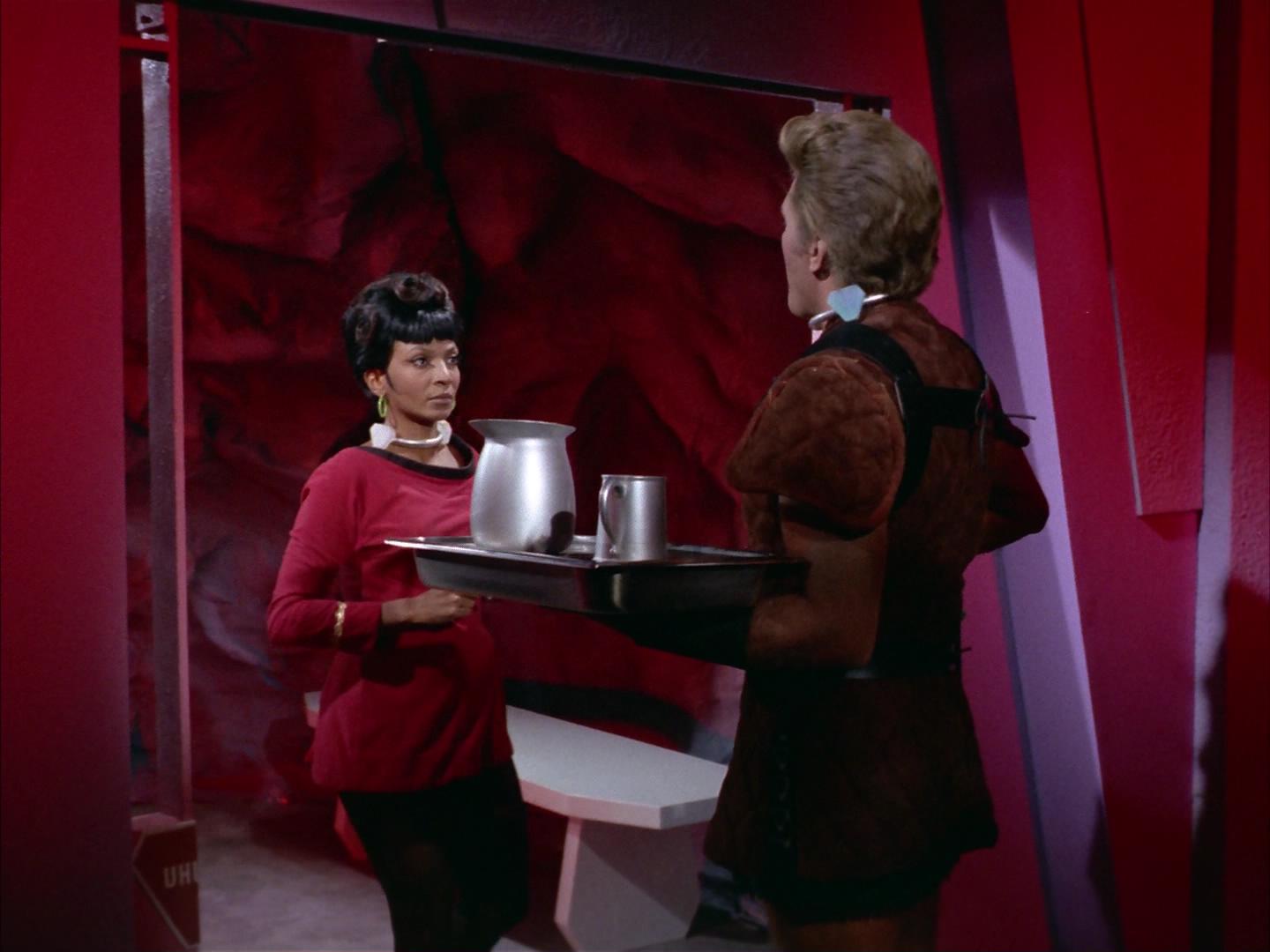 ariane179254_StarTrek_2x16_TheGamestersOfTriskelion_0760.jpg