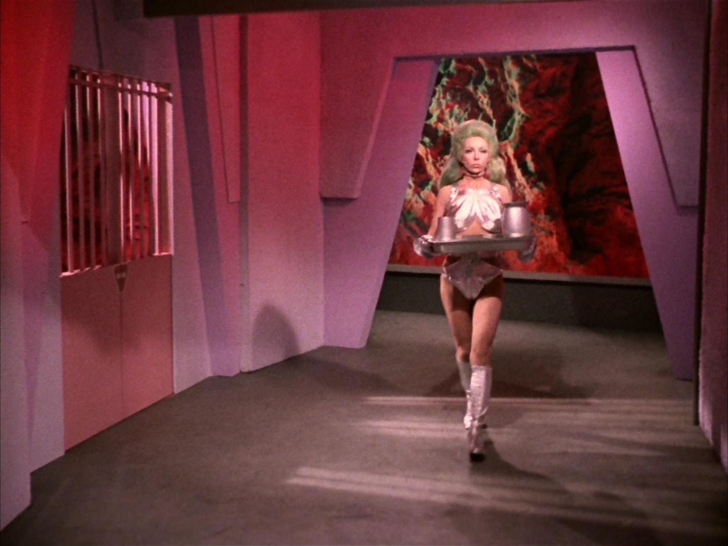 ariane179254_StarTrek_2x16_TheGamestersOfTriskelion_0784.jpg