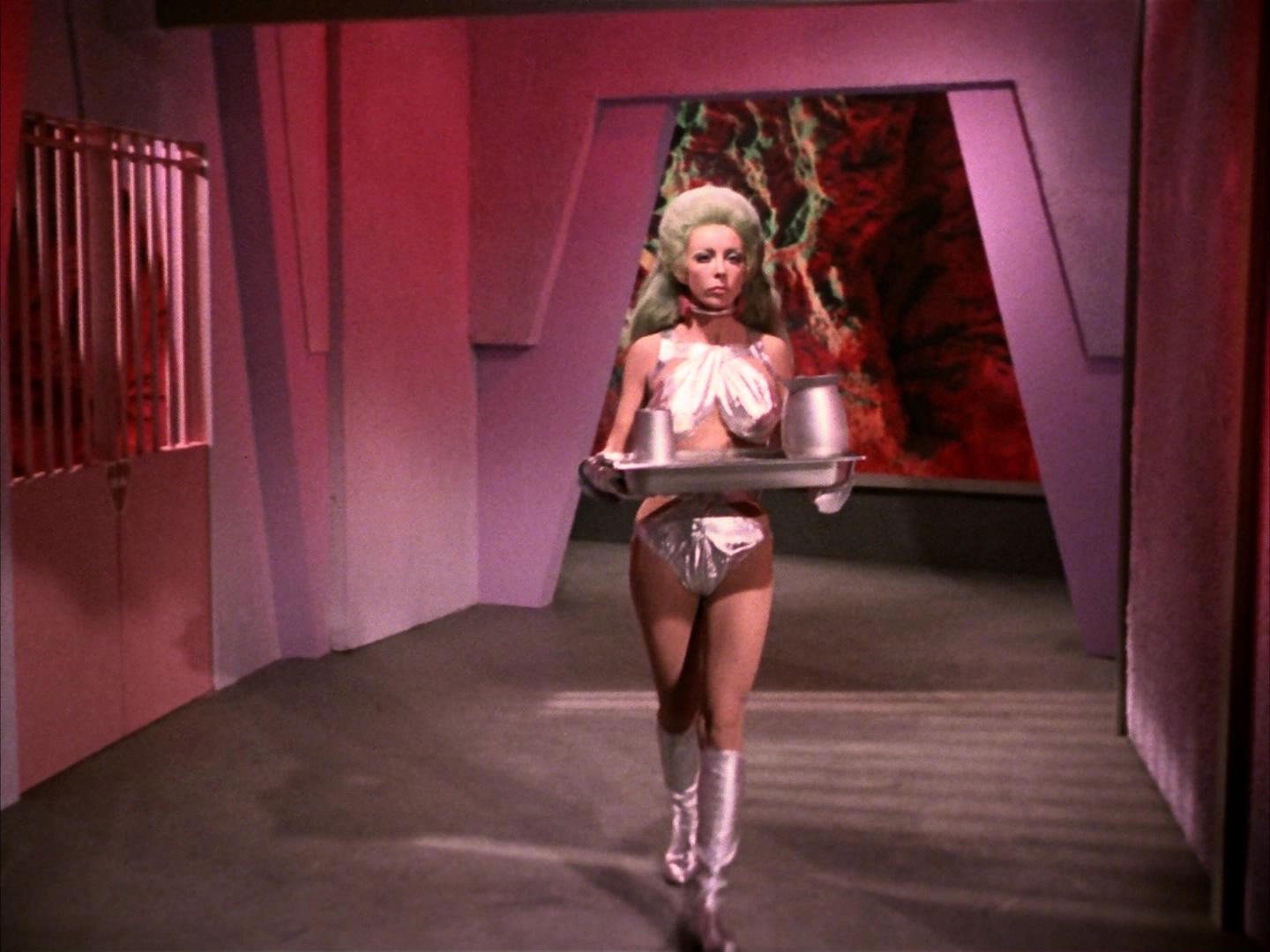 ariane179254_StarTrek_2x16_TheGamestersOfTriskelion_0785.jpg