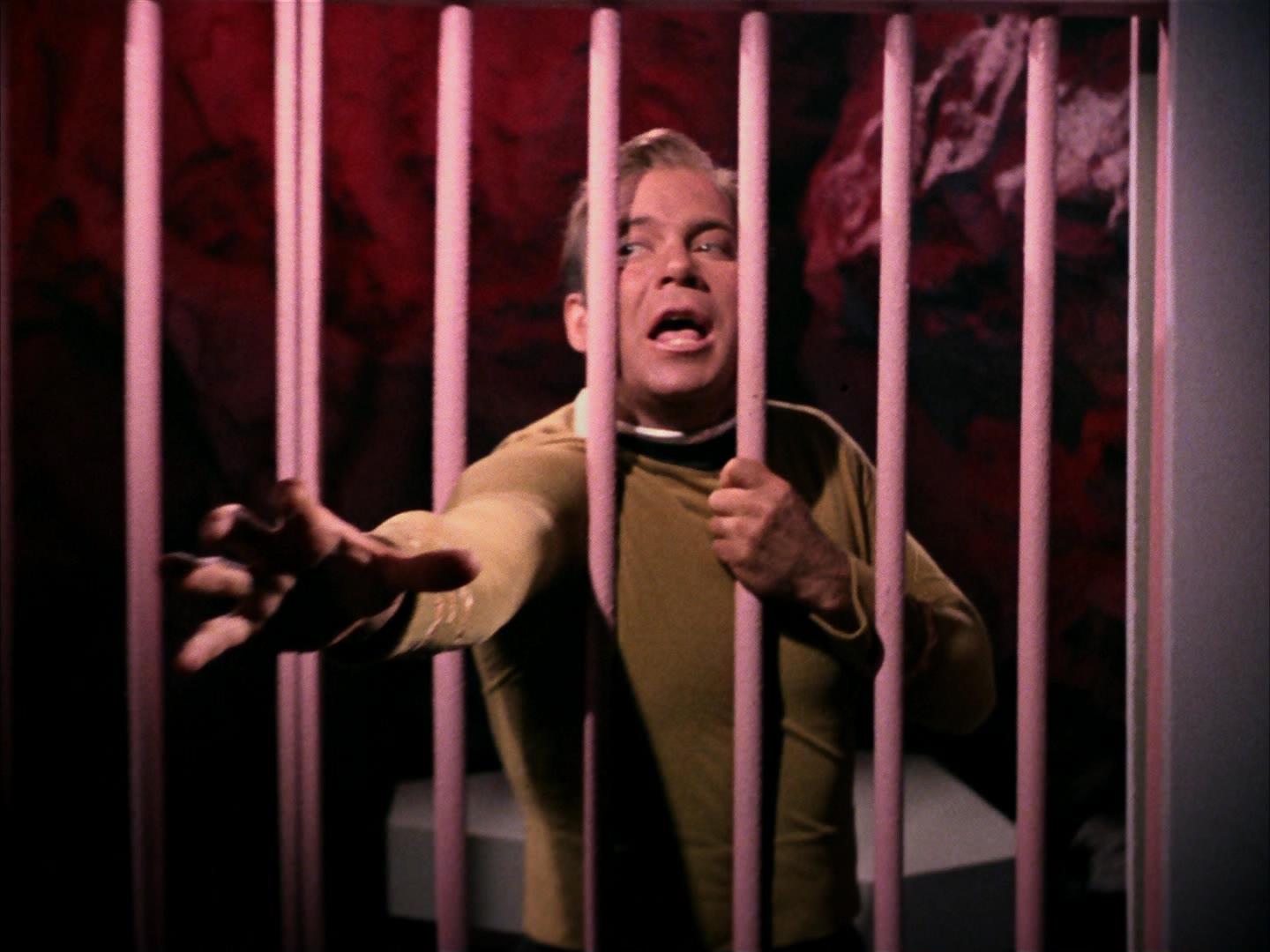 ariane179254_StarTrek_2x16_TheGamestersOfTriskelion_0790.jpg