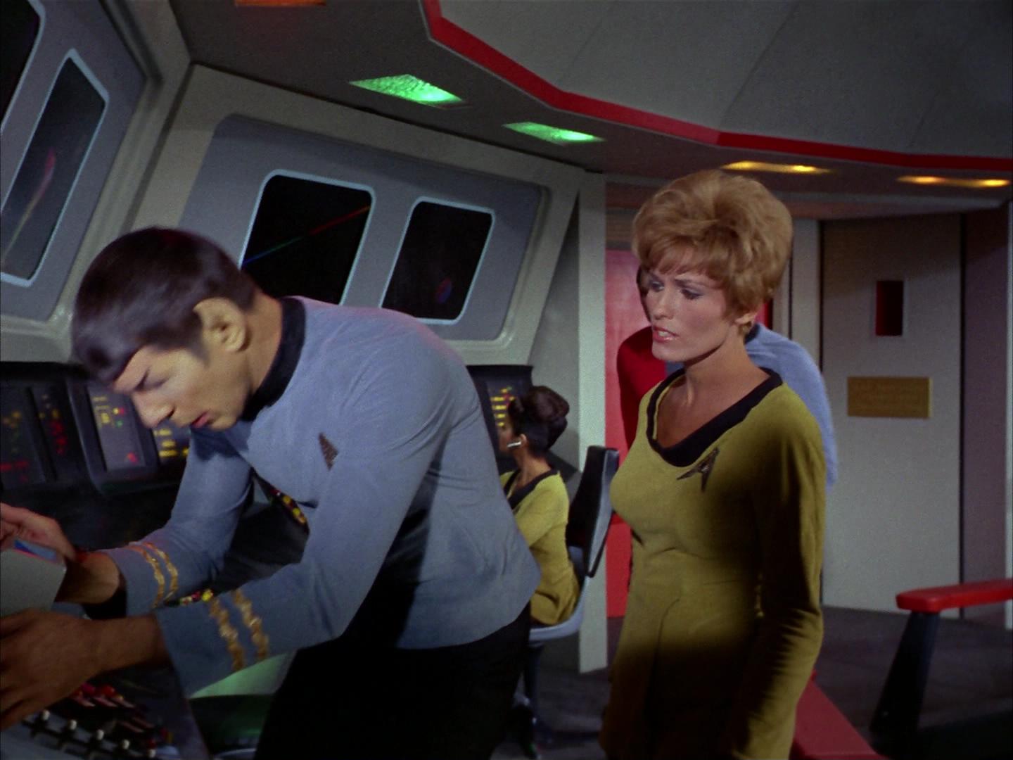 ariane179254_StarTrek_2x16_TheGamestersOfTriskelion_0871.jpg