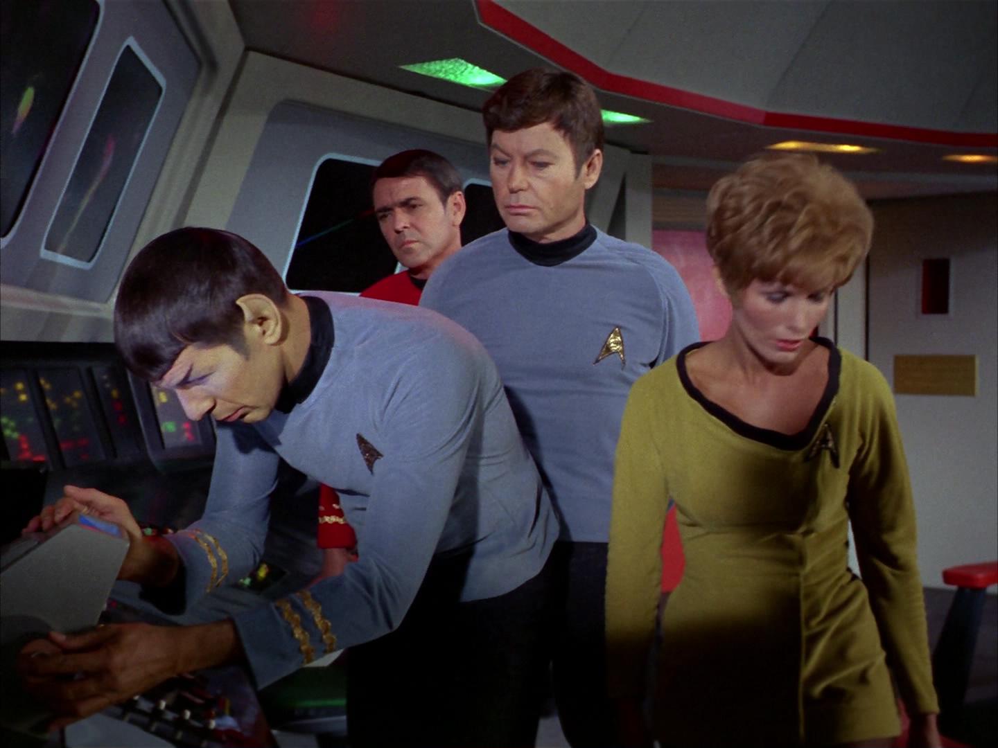 ariane179254_StarTrek_2x16_TheGamestersOfTriskelion_0875.jpg