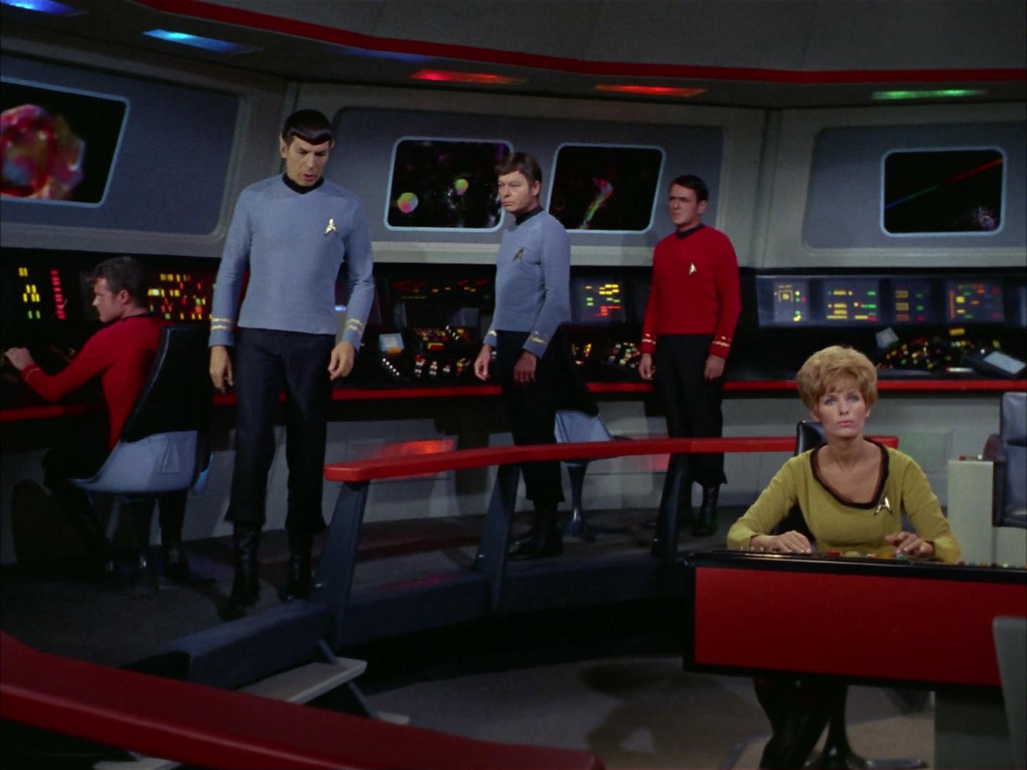 ariane179254_StarTrek_2x16_TheGamestersOfTriskelion_0902.jpg