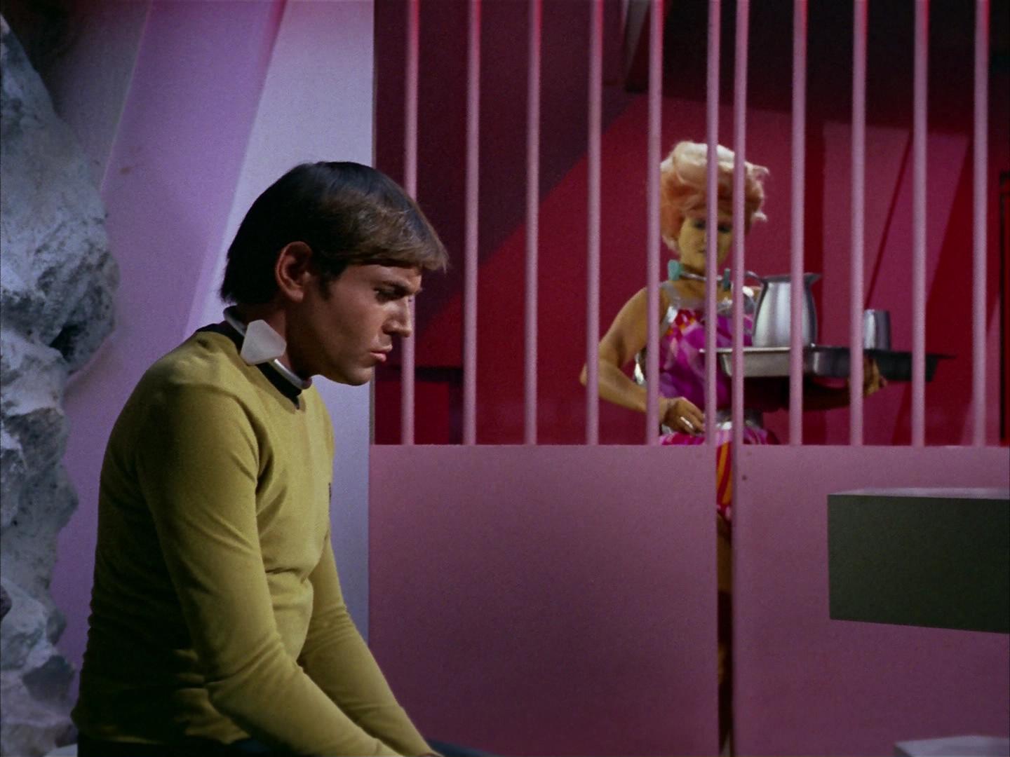 ariane179254_StarTrek_2x16_TheGamestersOfTriskelion_0941.jpg