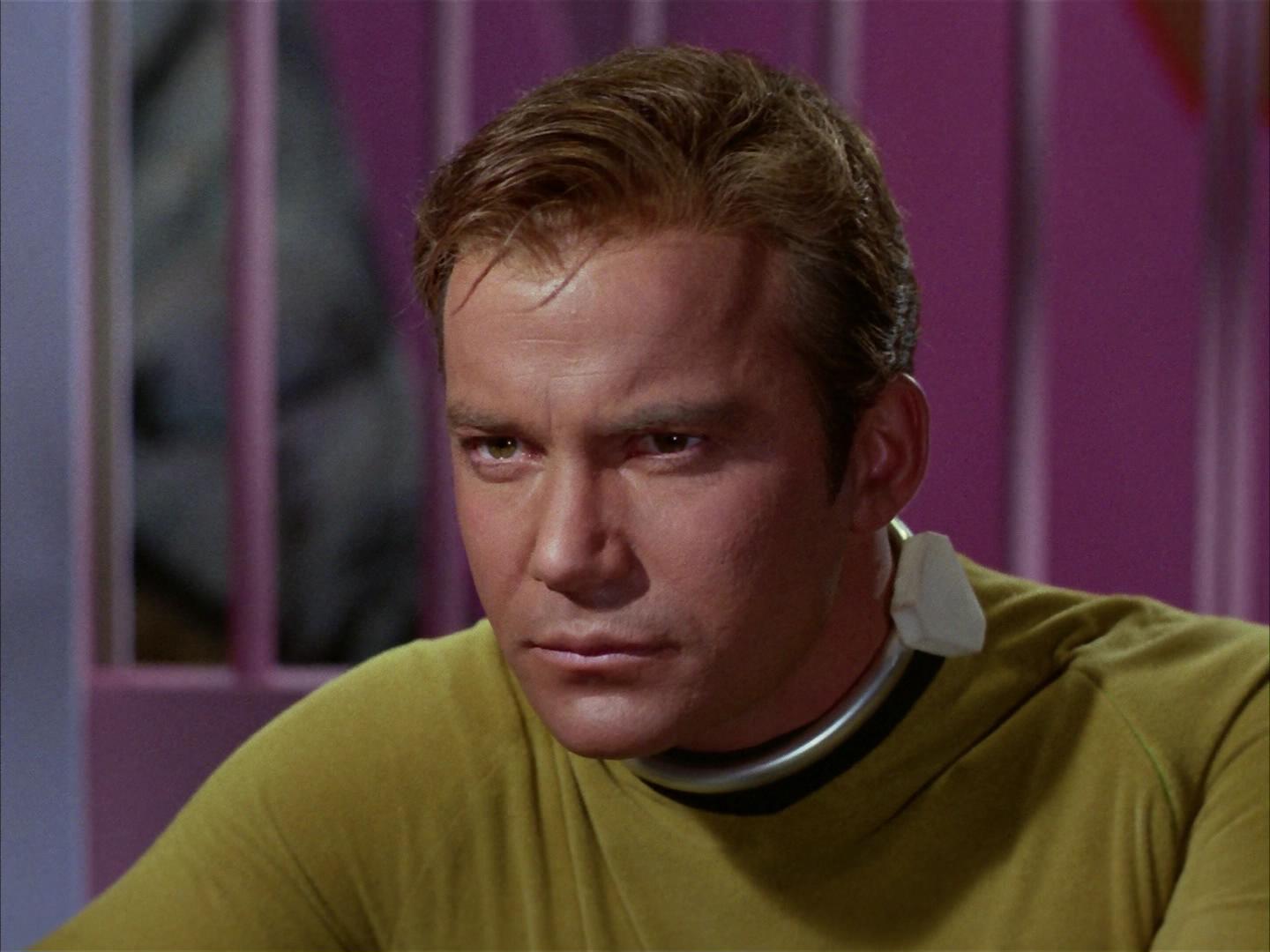 ariane179254_StarTrek_2x16_TheGamestersOfTriskelion_1038.jpg