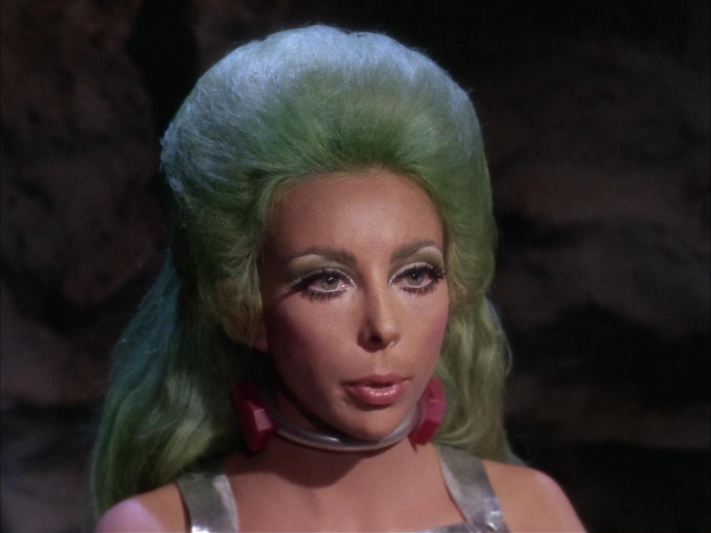 ariane179254_StarTrek_2x16_TheGamestersOfTriskelion_1072.jpg
