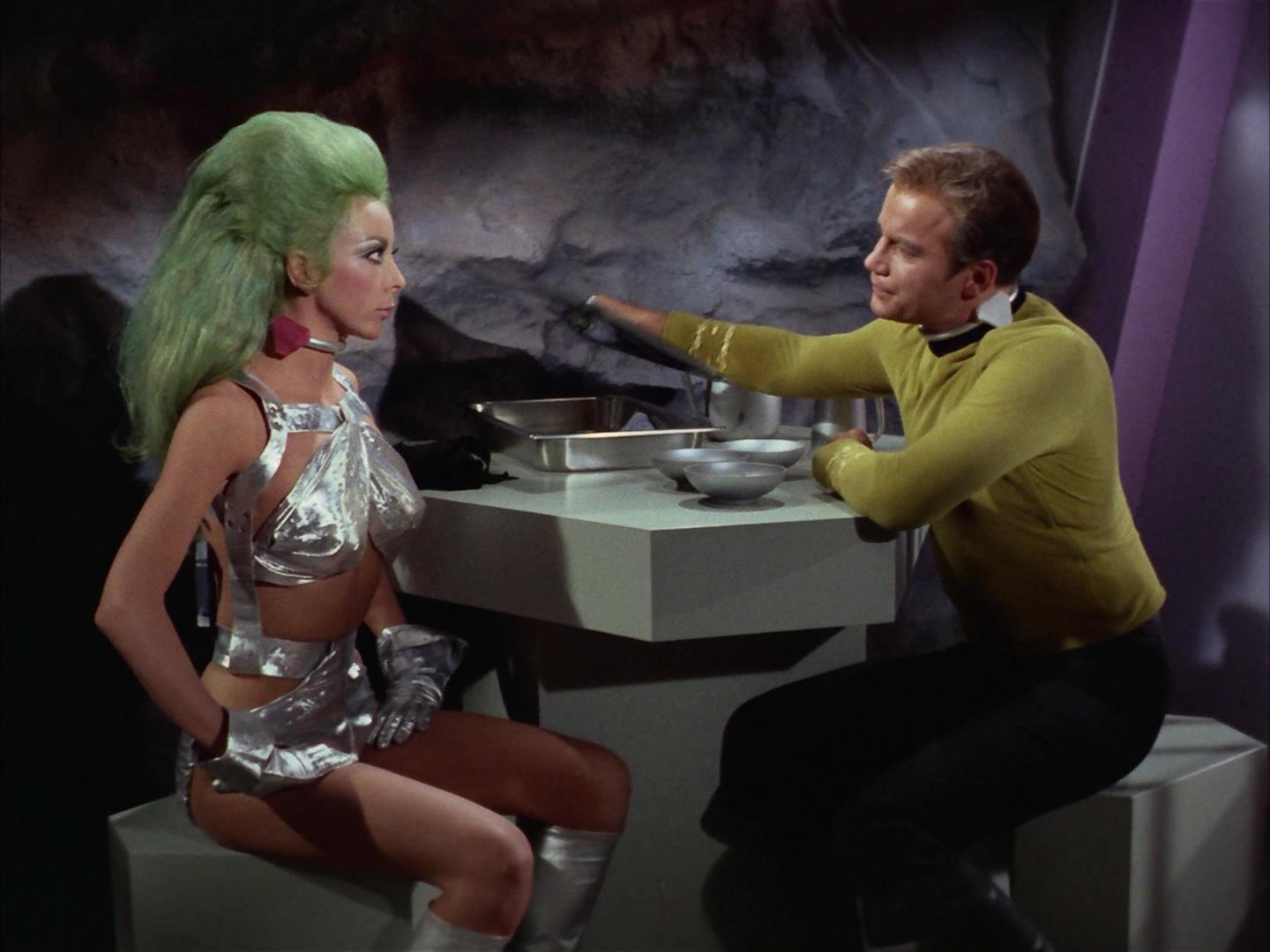 ariane179254_StarTrek_2x16_TheGamestersOfTriskelion_1111.jpg