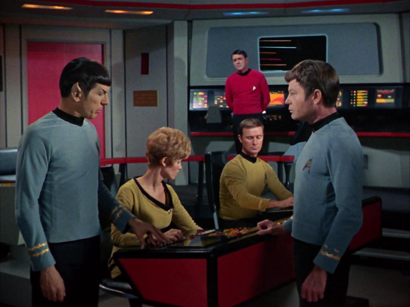 ariane179254_StarTrek_2x16_TheGamestersOfTriskelion_1178.jpg