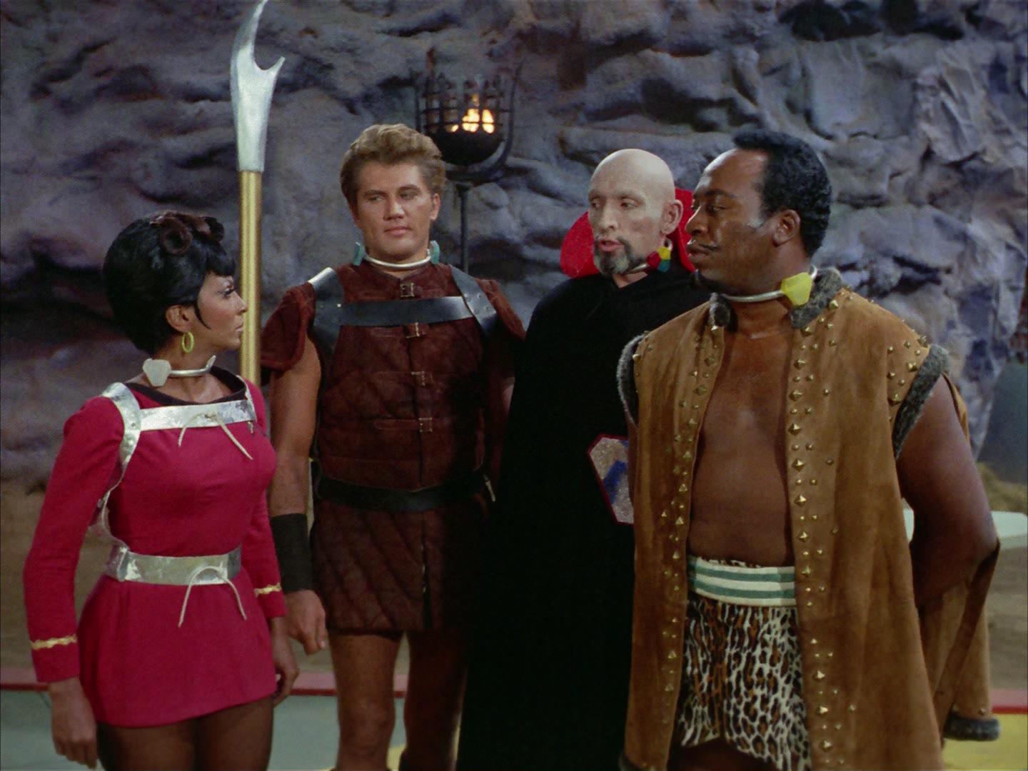 ariane179254_StarTrek_2x16_TheGamestersOfTriskelion_1238.jpg