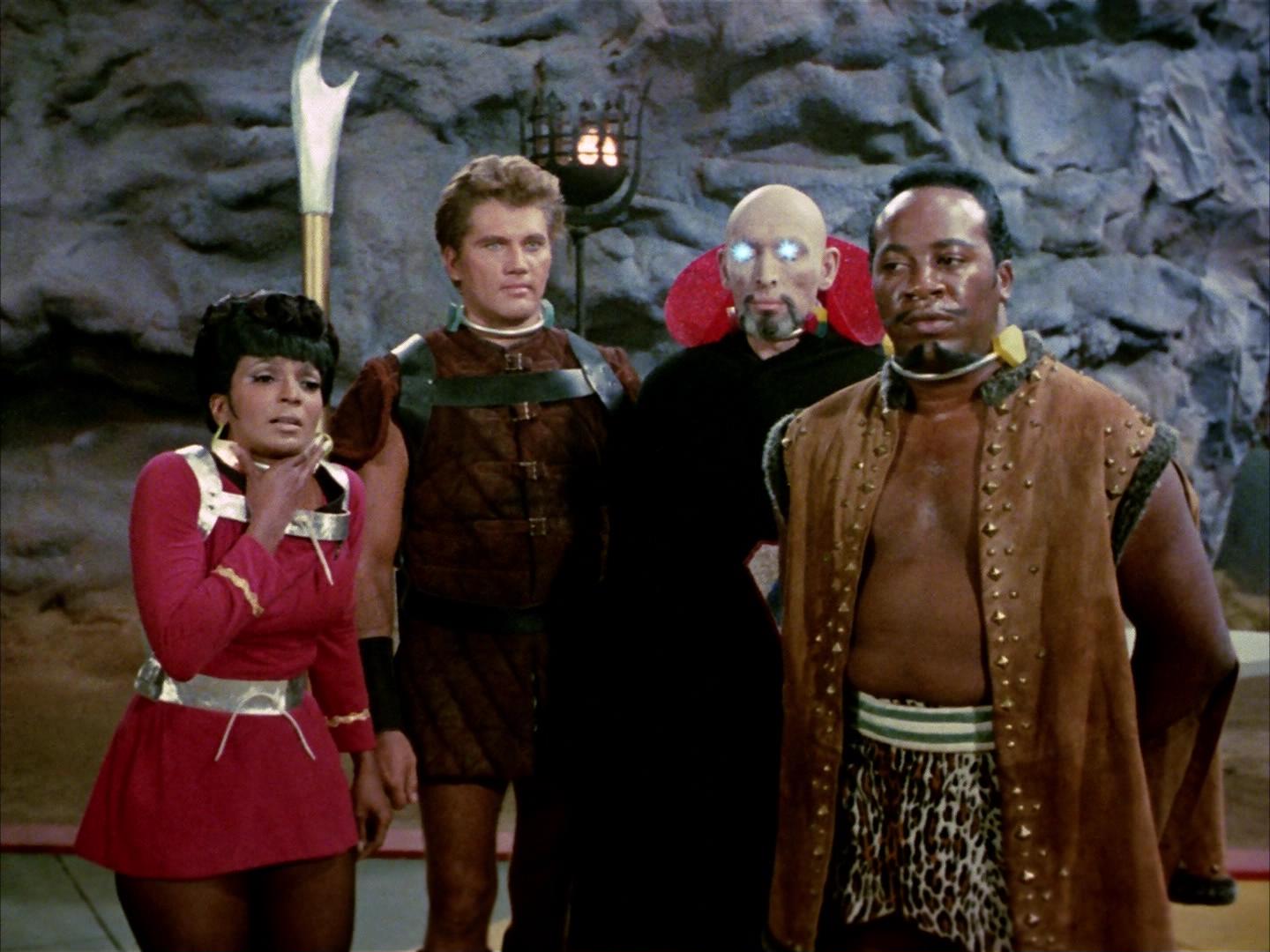 ariane179254_StarTrek_2x16_TheGamestersOfTriskelion_1257.jpg