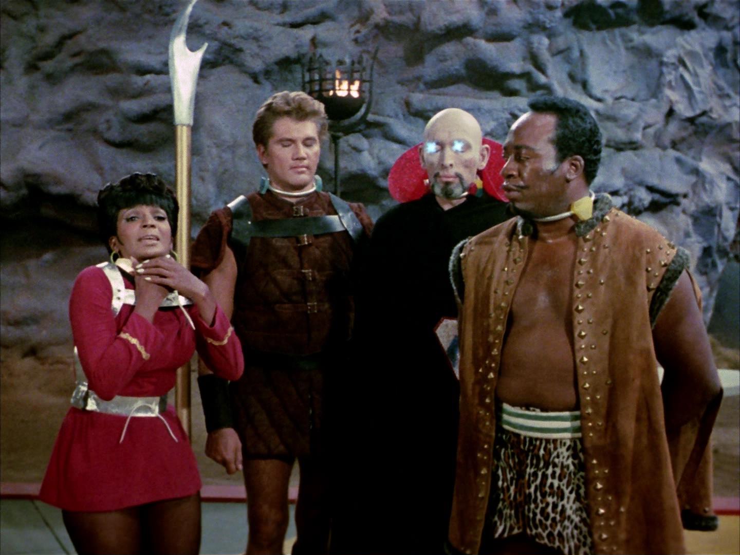 ariane179254_StarTrek_2x16_TheGamestersOfTriskelion_1259.jpg