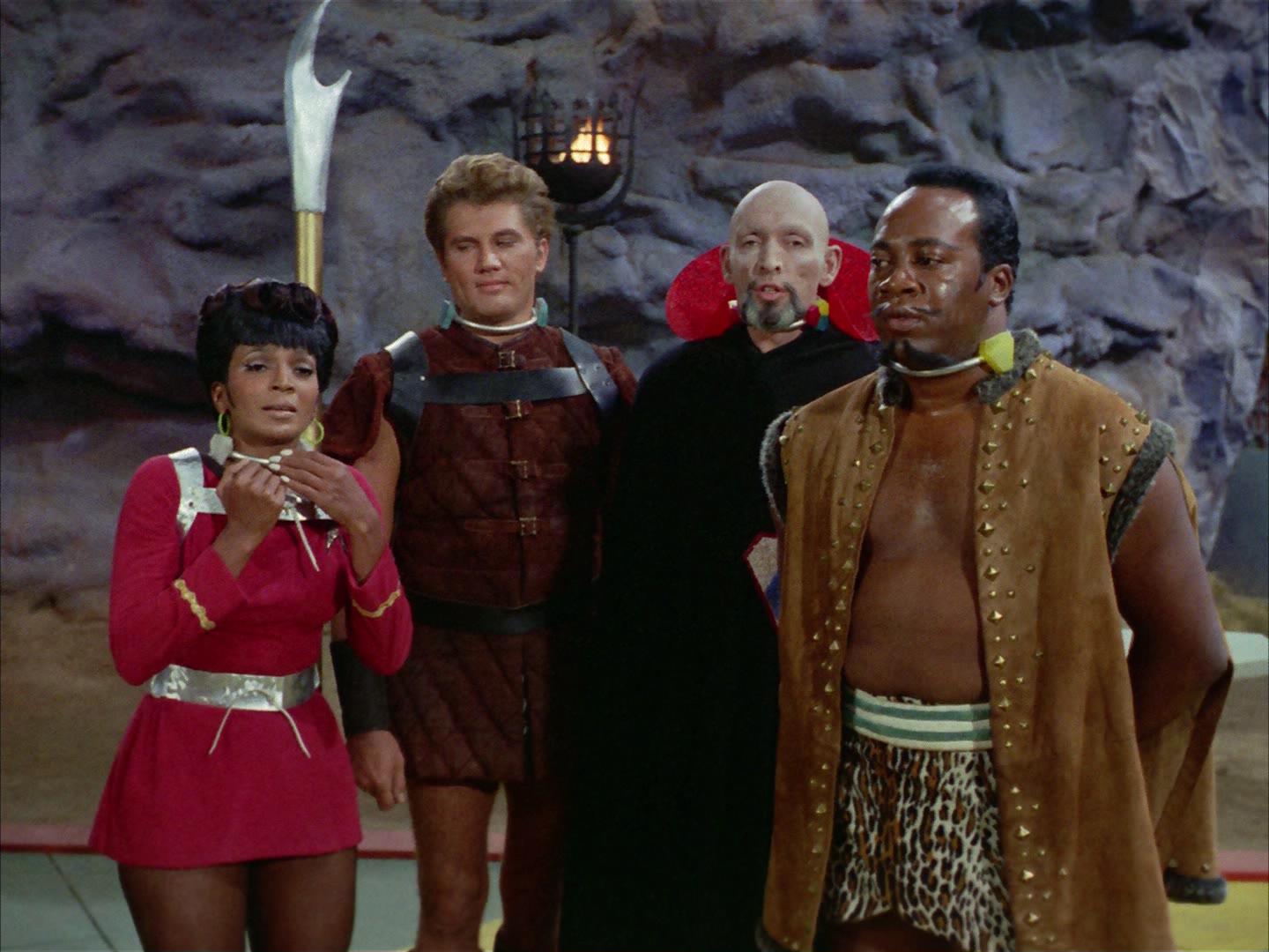 ariane179254_StarTrek_2x16_TheGamestersOfTriskelion_1266.jpg