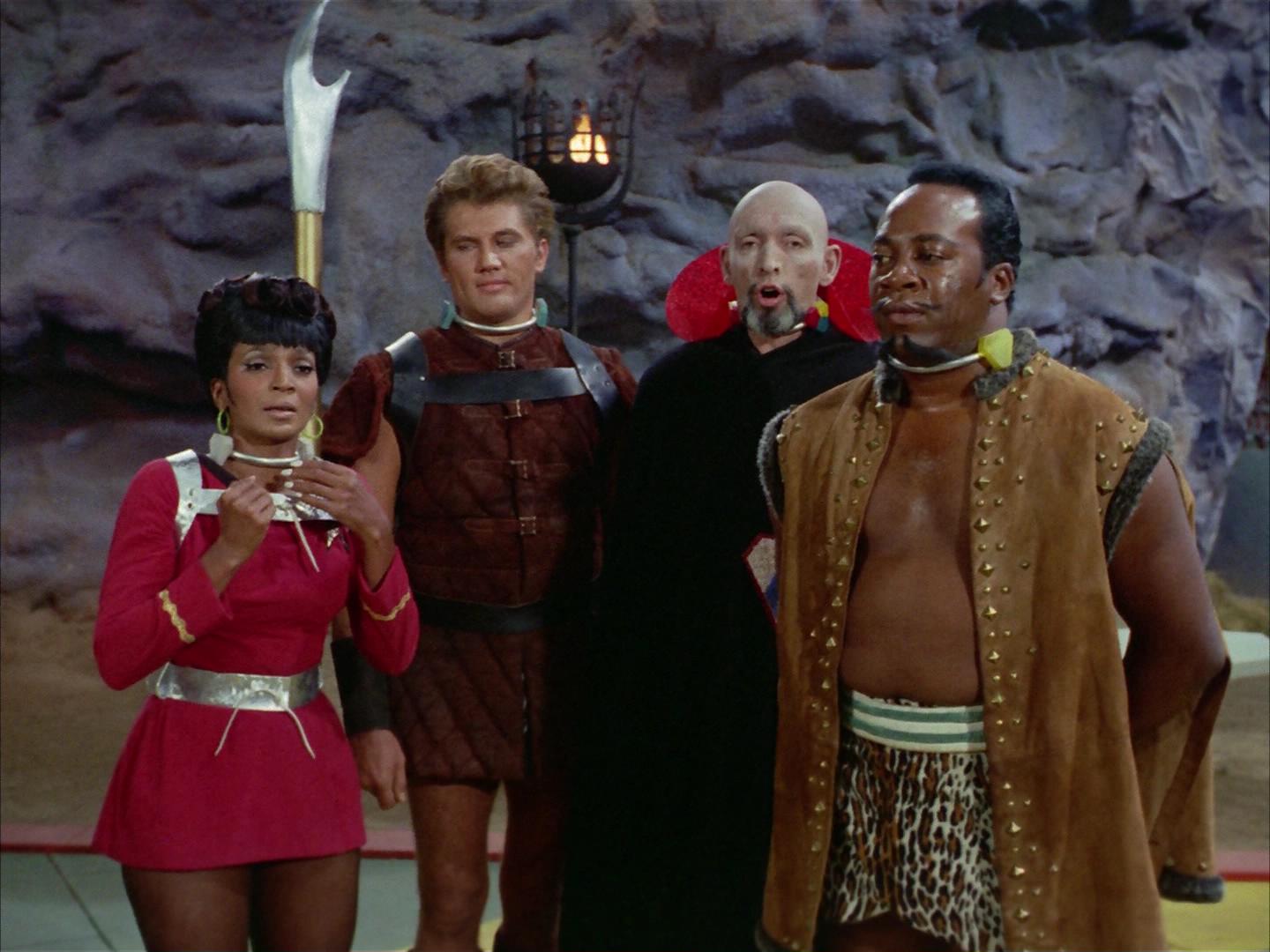 ariane179254_StarTrek_2x16_TheGamestersOfTriskelion_1267.jpg