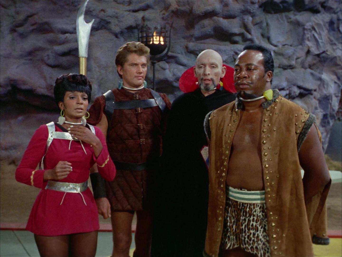 ariane179254_StarTrek_2x16_TheGamestersOfTriskelion_1272.jpg