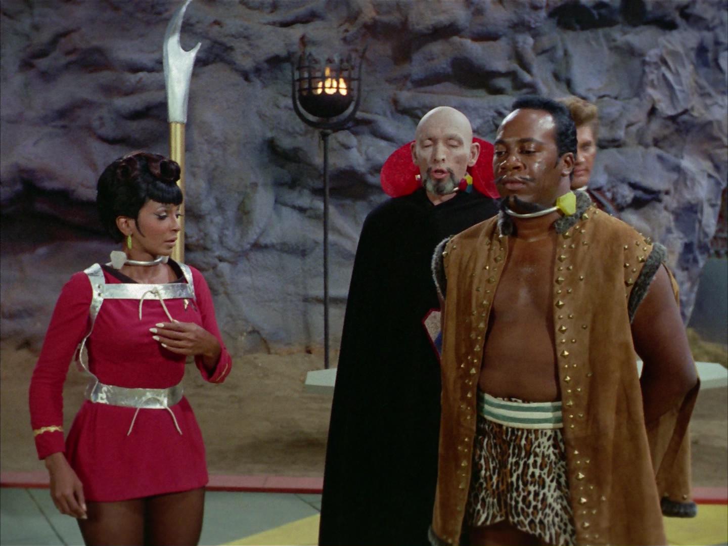 ariane179254_StarTrek_2x16_TheGamestersOfTriskelion_1276.jpg