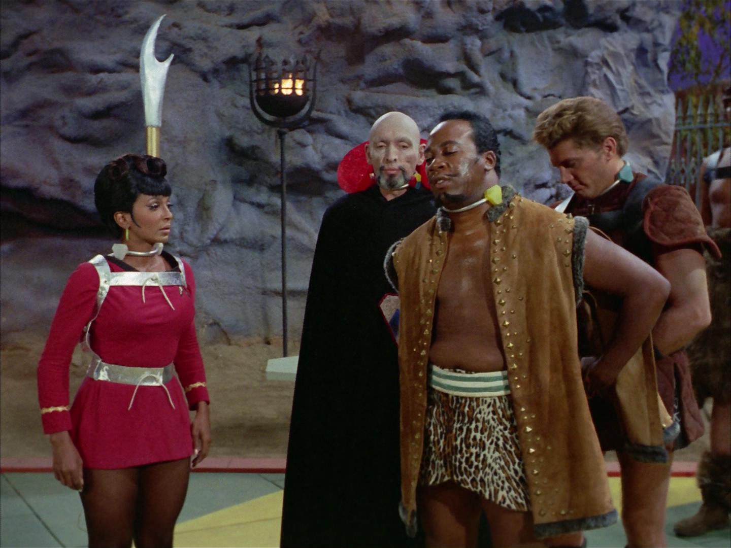 ariane179254_StarTrek_2x16_TheGamestersOfTriskelion_1282.jpg