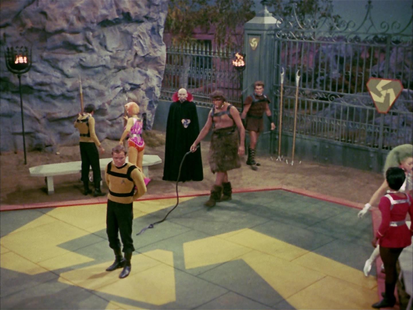 ariane179254_StarTrek_2x16_TheGamestersOfTriskelion_1354.jpg