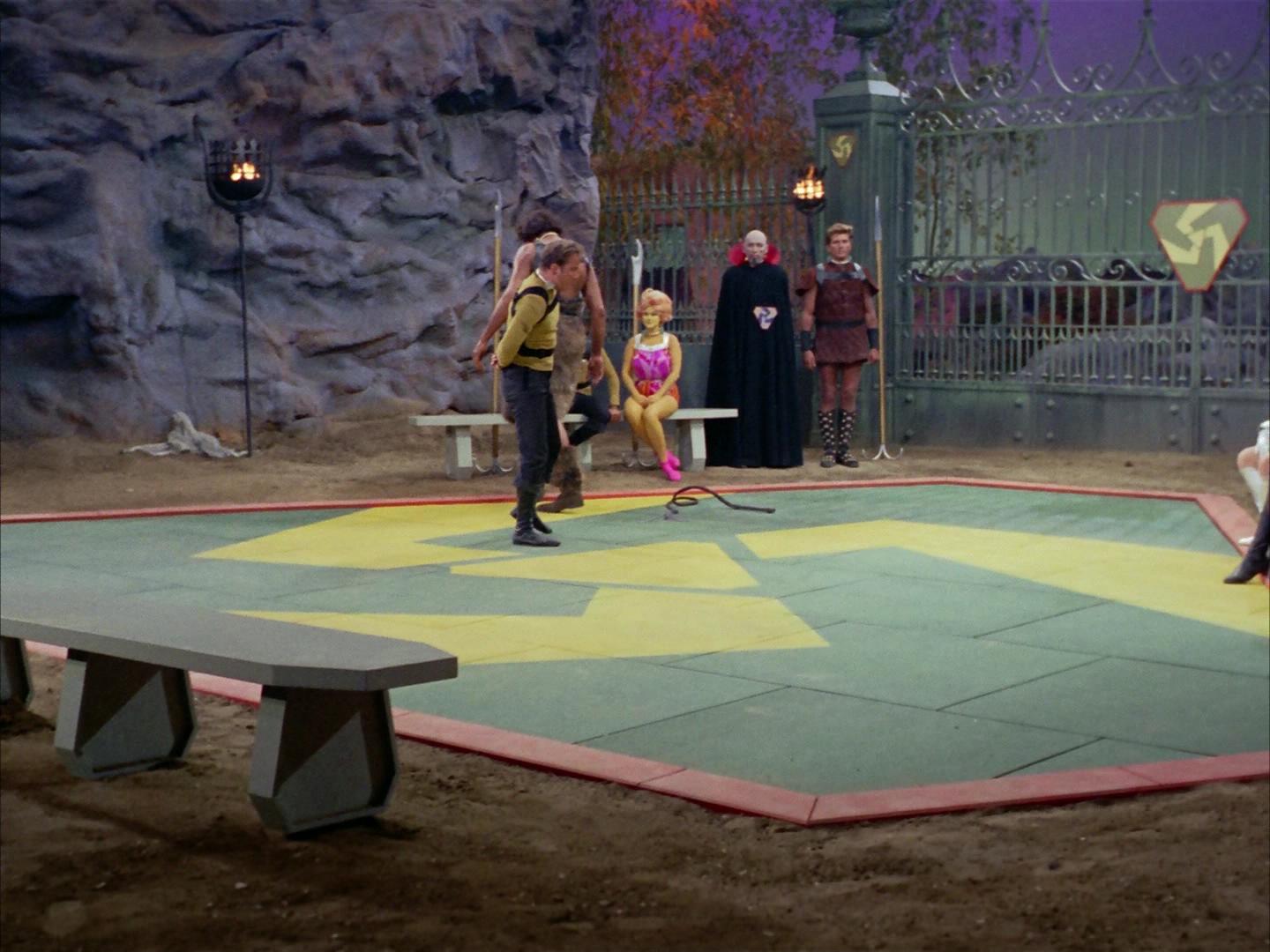 ariane179254_StarTrek_2x16_TheGamestersOfTriskelion_1424.jpg