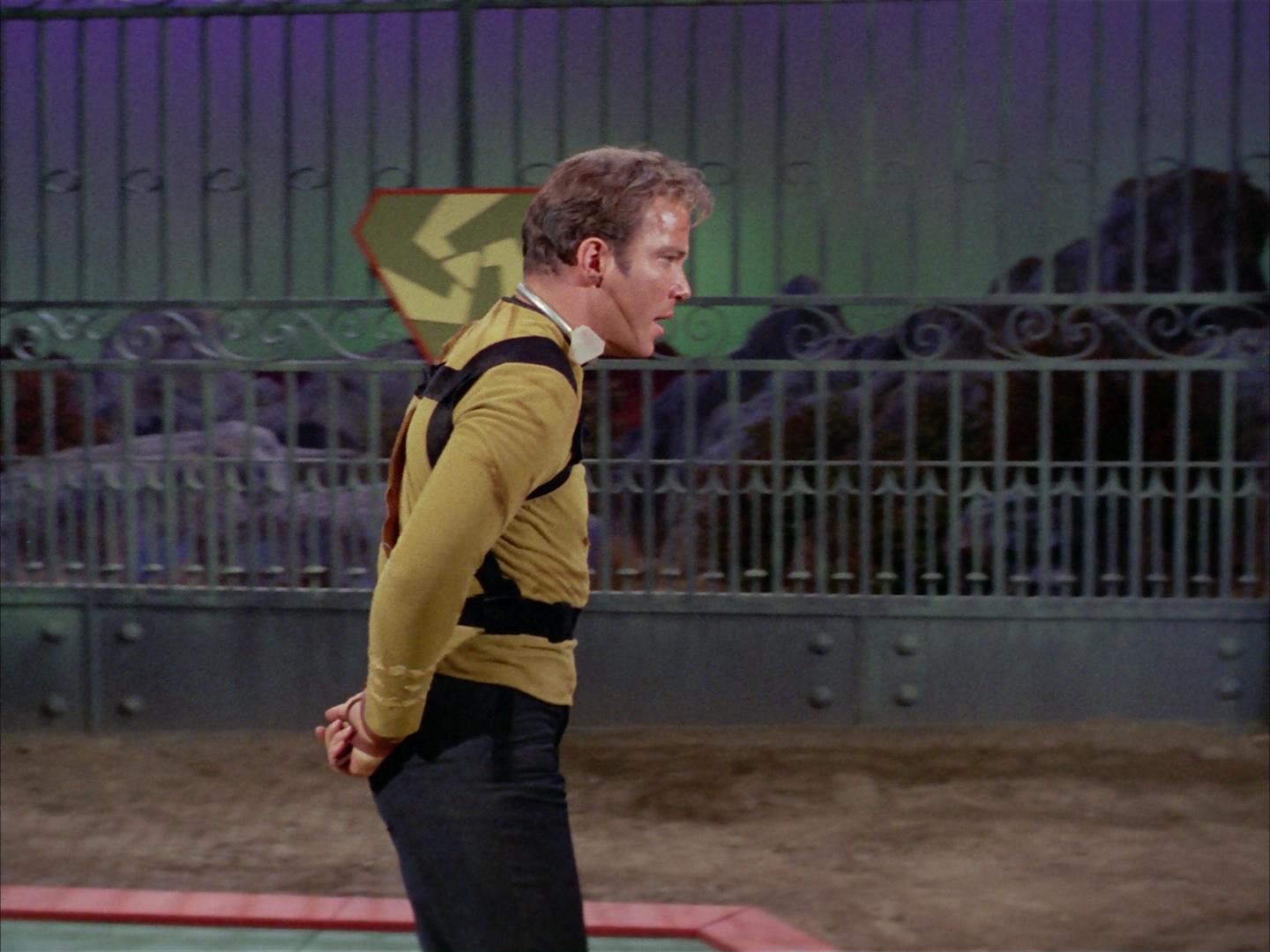 ariane179254_StarTrek_2x16_TheGamestersOfTriskelion_1429.jpg