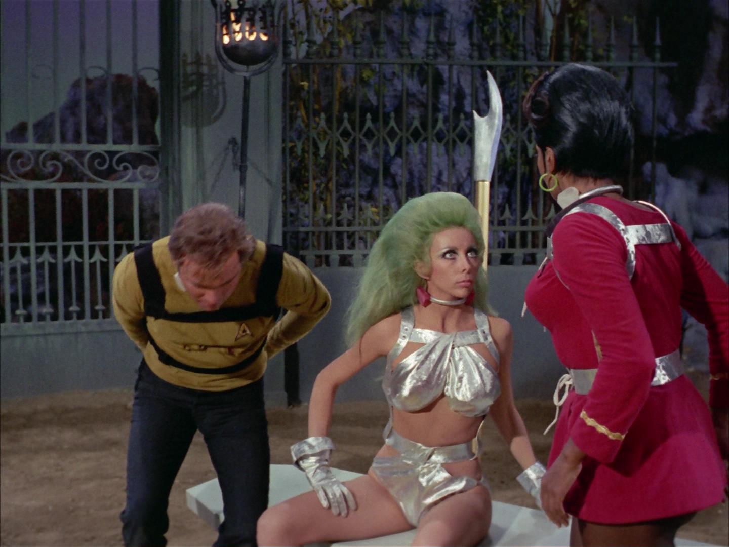 ariane179254_StarTrek_2x16_TheGamestersOfTriskelion_1433.jpg