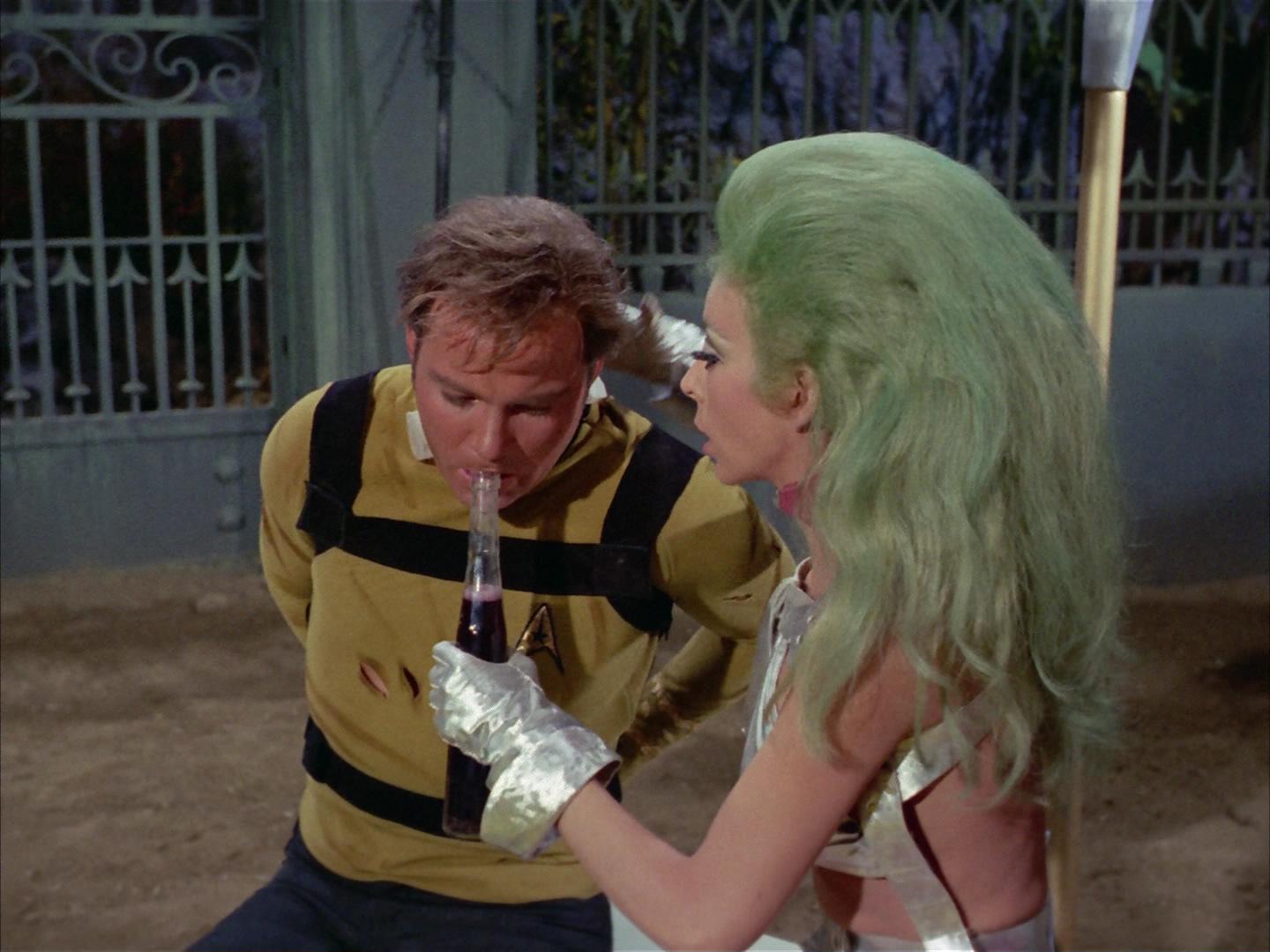 ariane179254_StarTrek_2x16_TheGamestersOfTriskelion_1441.jpg