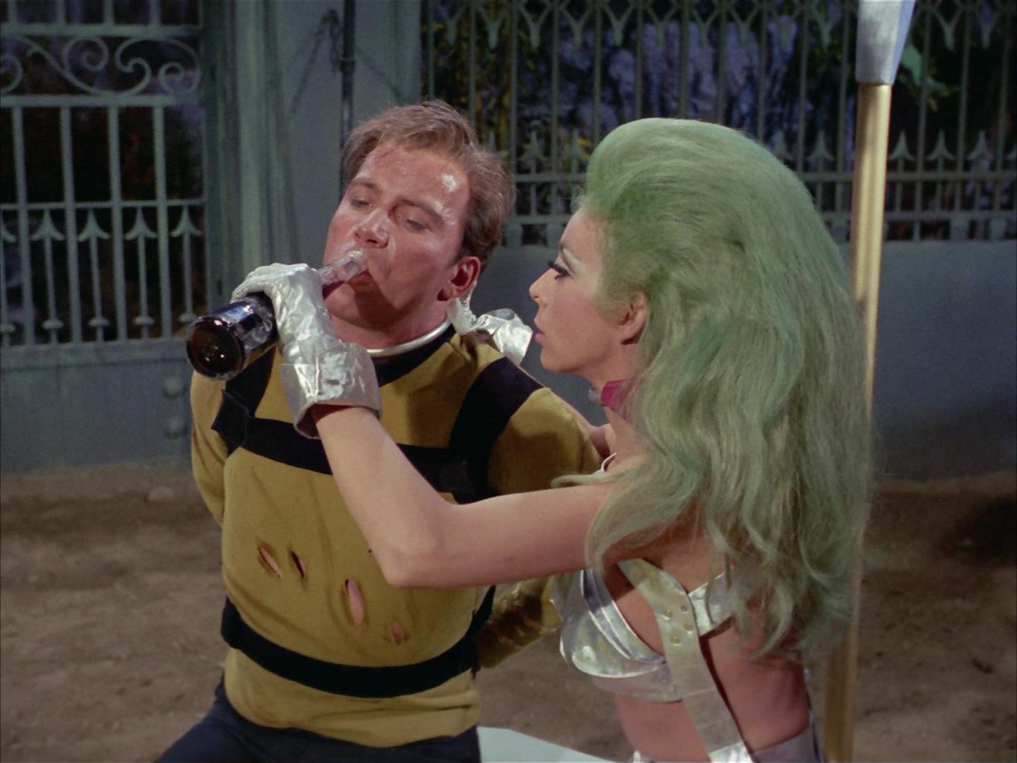 ariane179254_StarTrek_2x16_TheGamestersOfTriskelion_1443.jpg