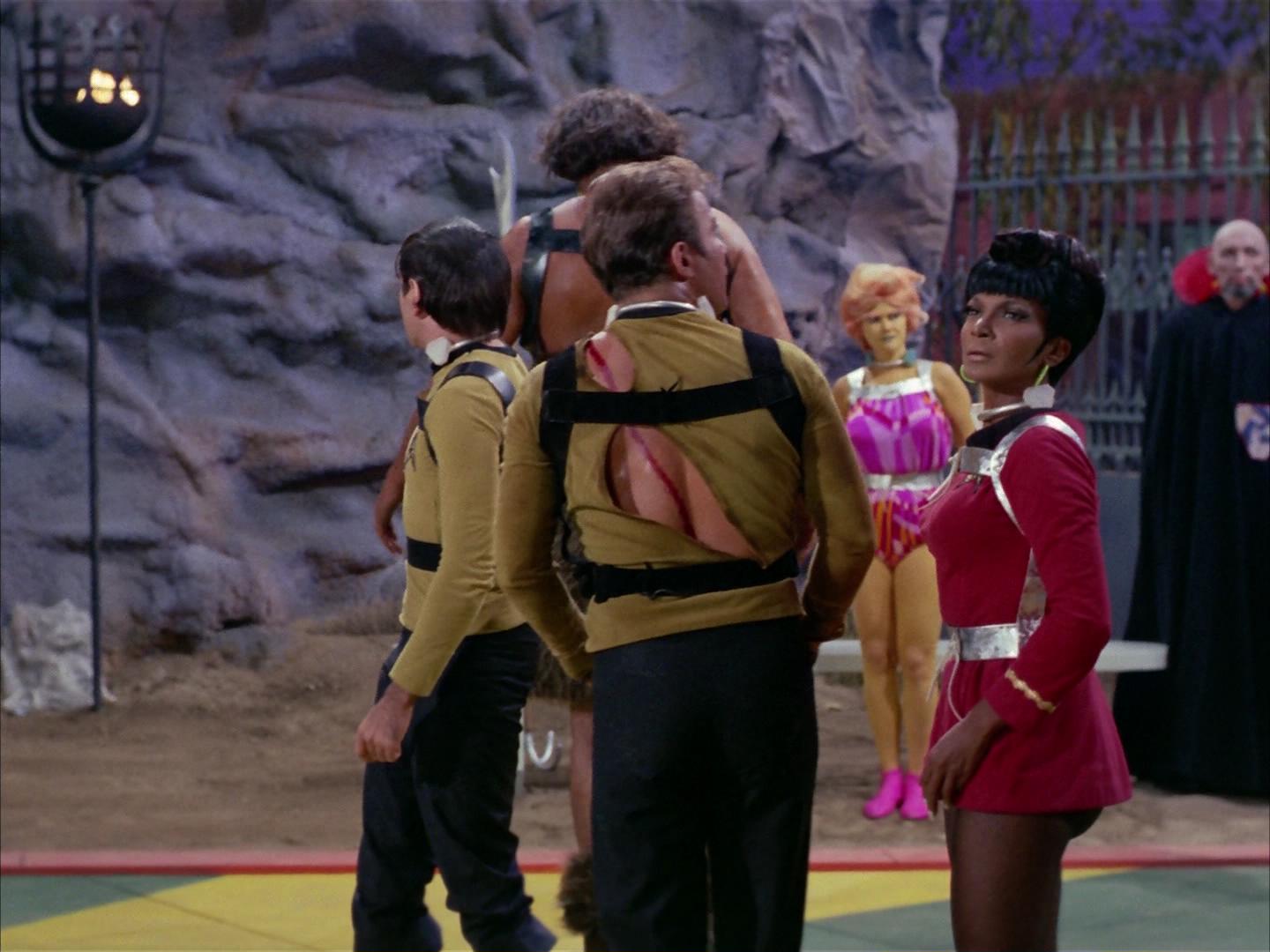 ariane179254_StarTrek_2x16_TheGamestersOfTriskelion_1557.jpg
