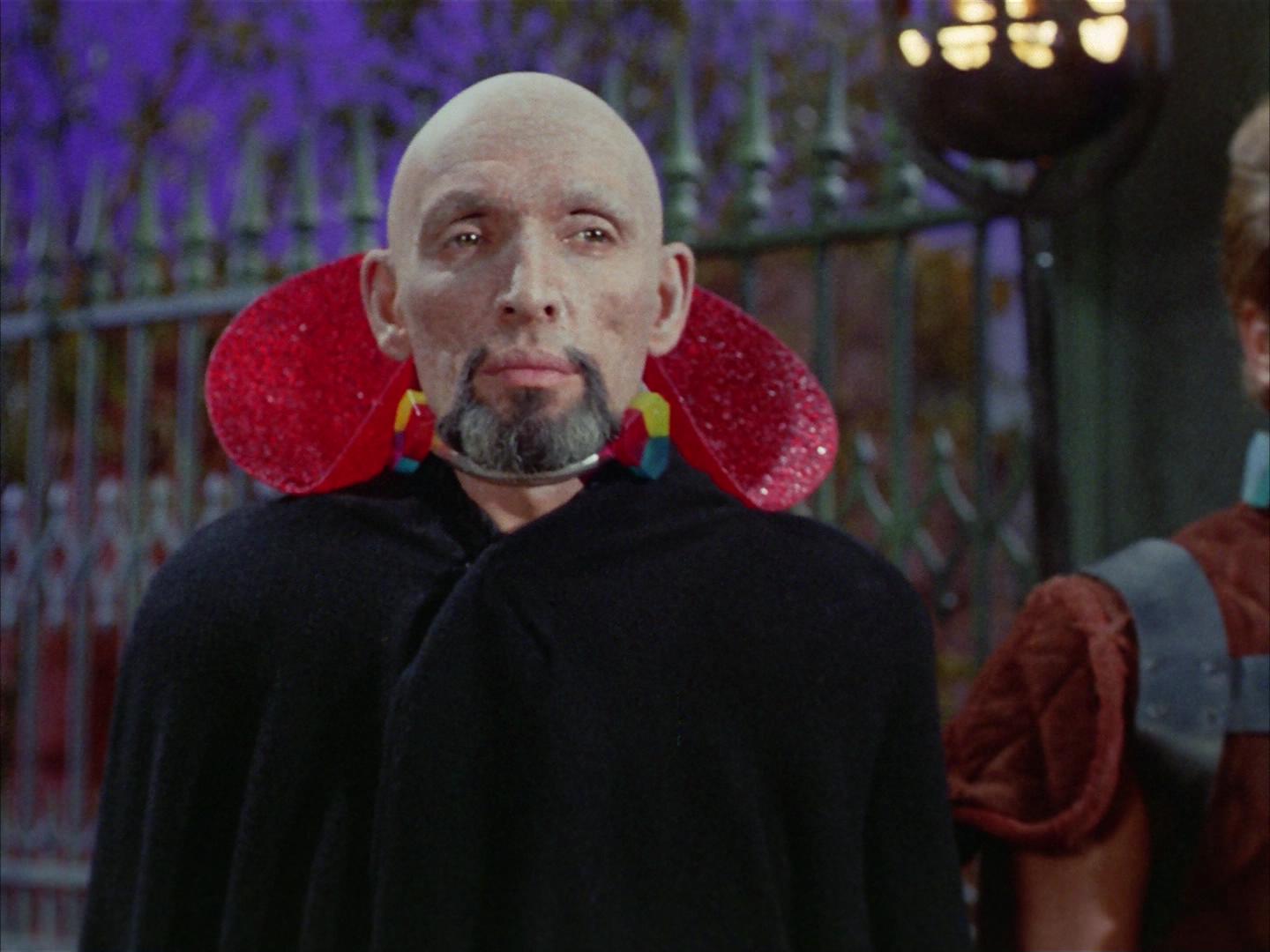 ariane179254_StarTrek_2x16_TheGamestersOfTriskelion_1561.jpg