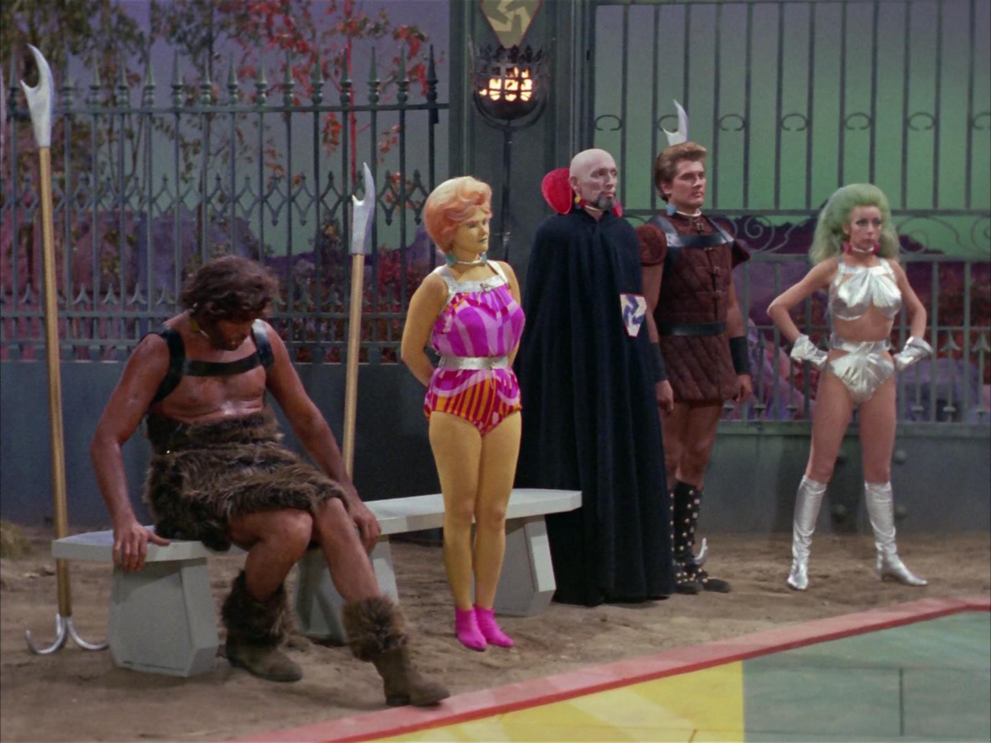 ariane179254_StarTrek_2x16_TheGamestersOfTriskelion_1576.jpg