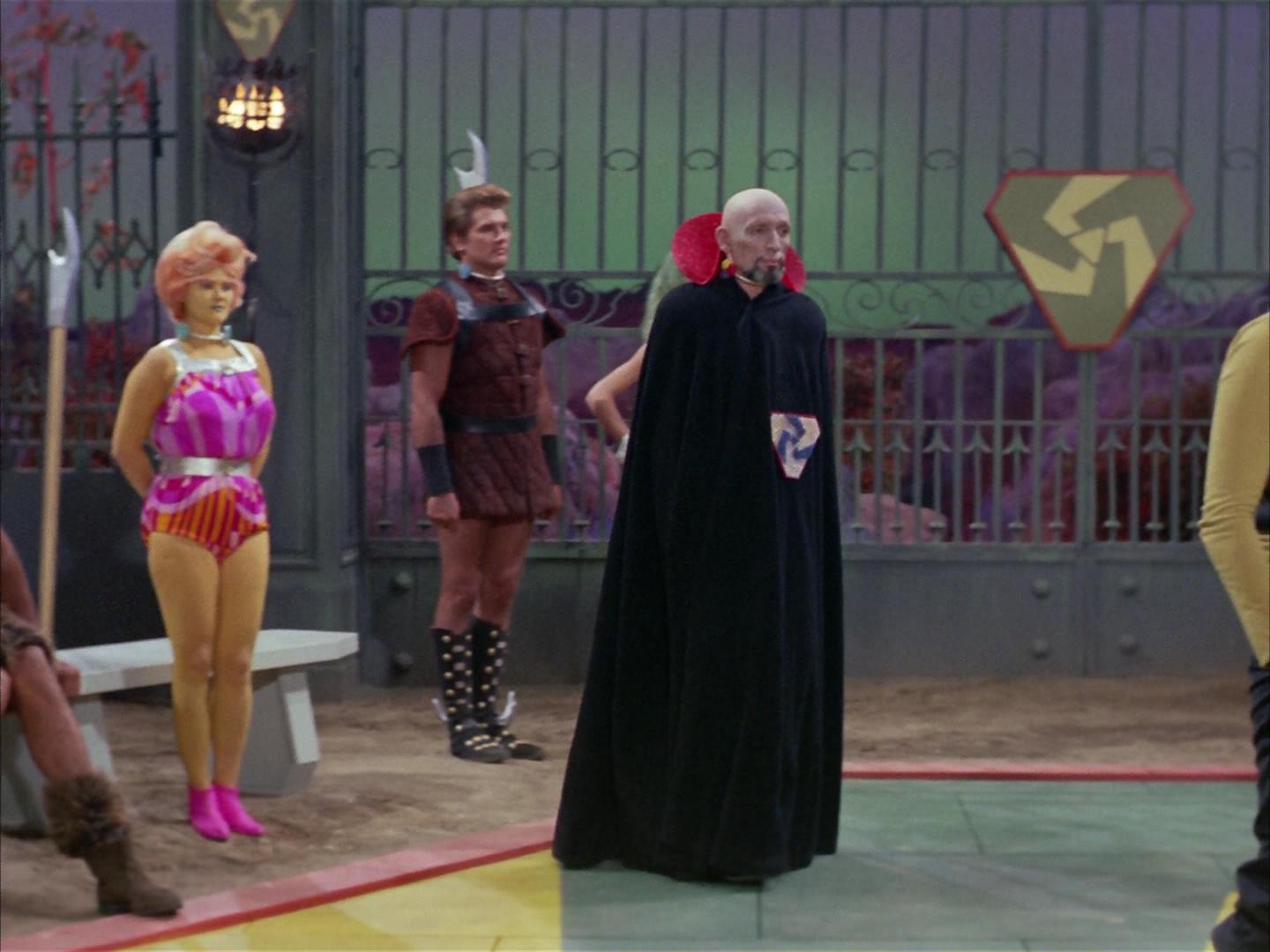 ariane179254_StarTrek_2x16_TheGamestersOfTriskelion_1604.jpg