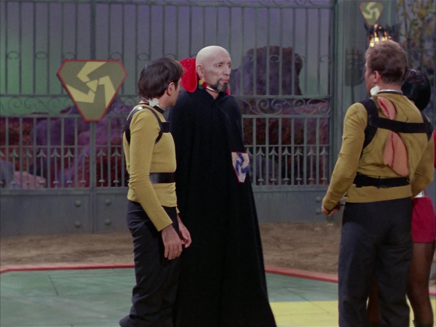 ariane179254_StarTrek_2x16_TheGamestersOfTriskelion_1608.jpg