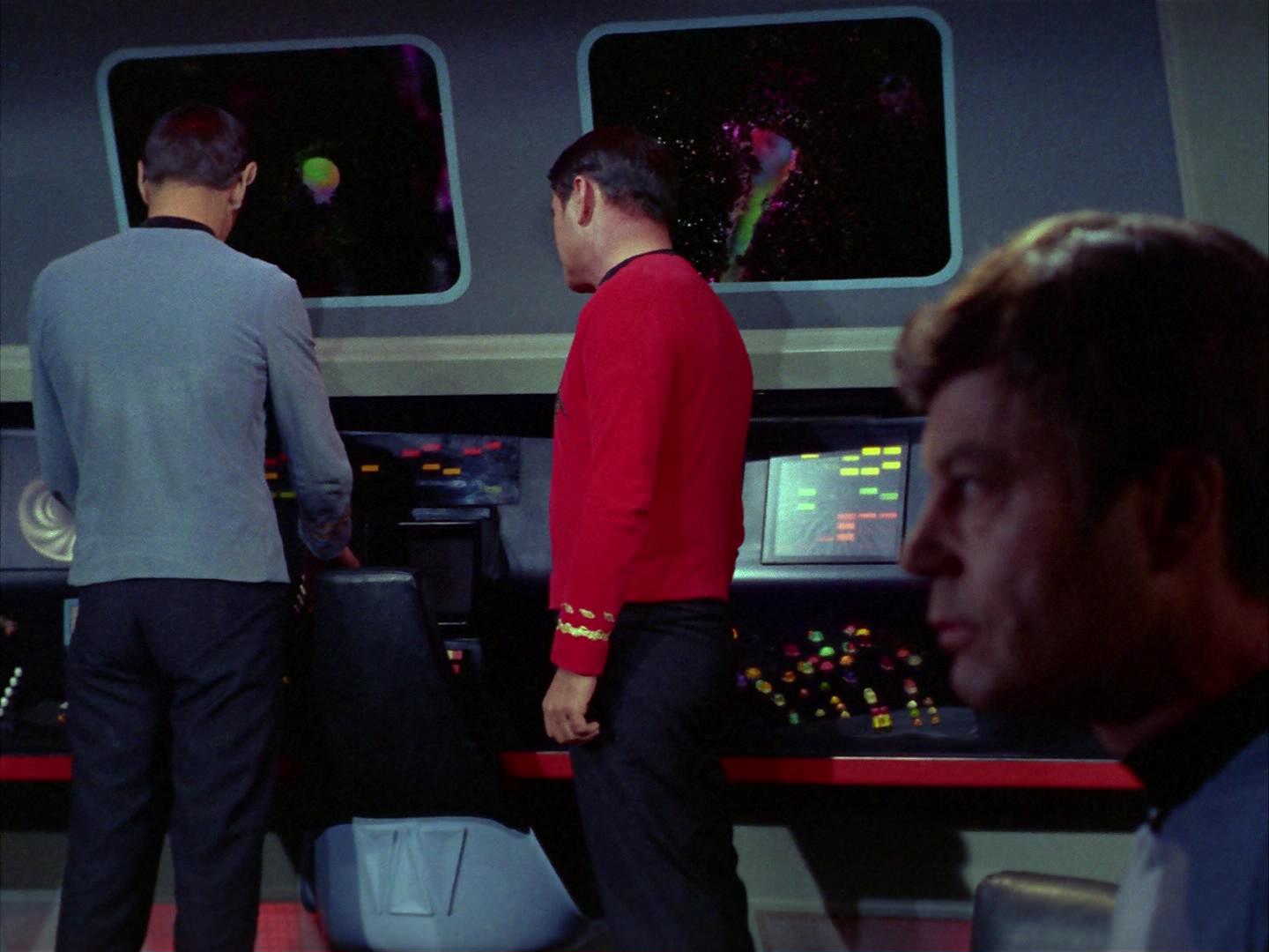 ariane179254_StarTrek_2x16_TheGamestersOfTriskelion_1641.jpg