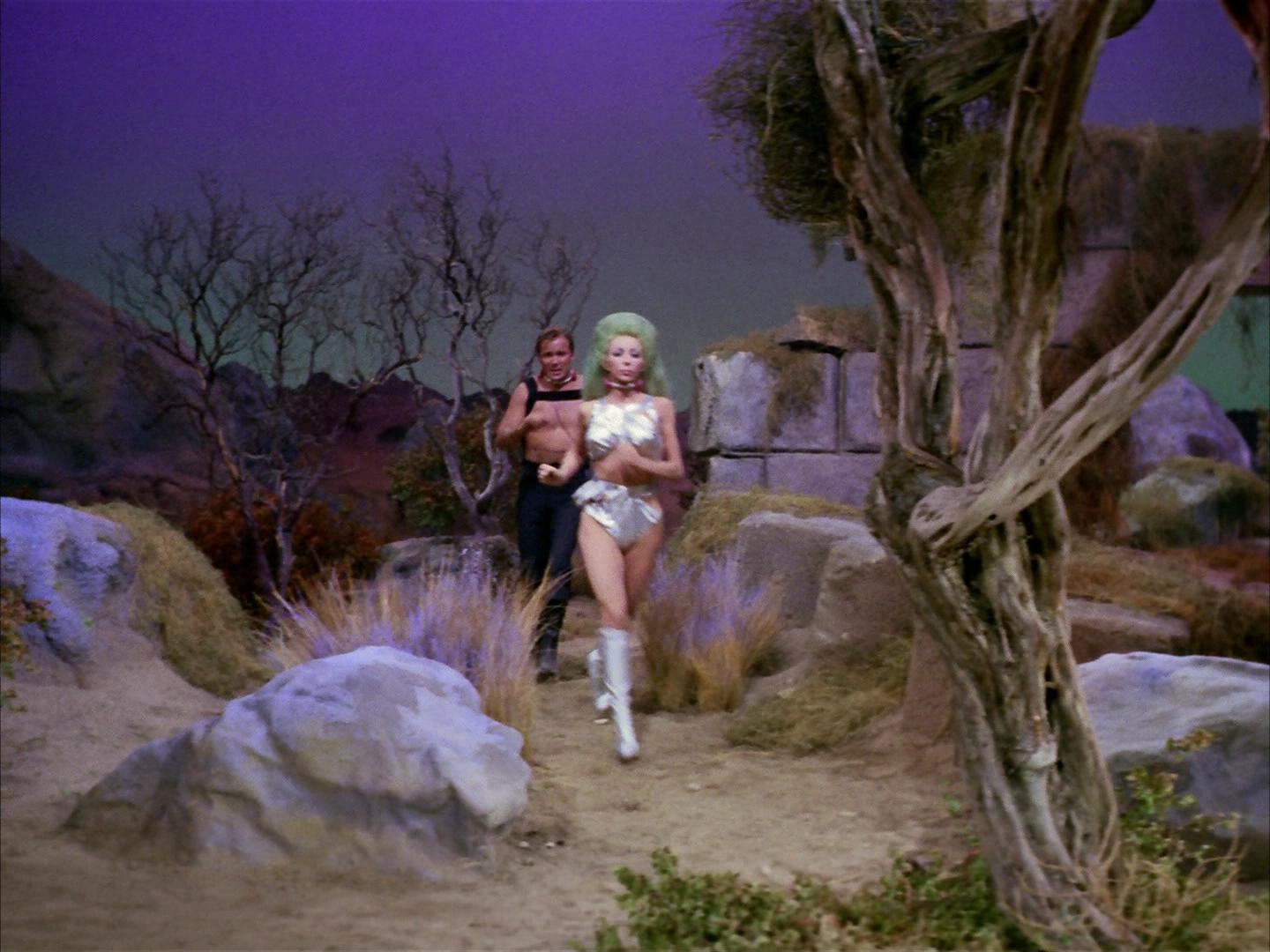 ariane179254_StarTrek_2x16_TheGamestersOfTriskelion_1678.jpg
