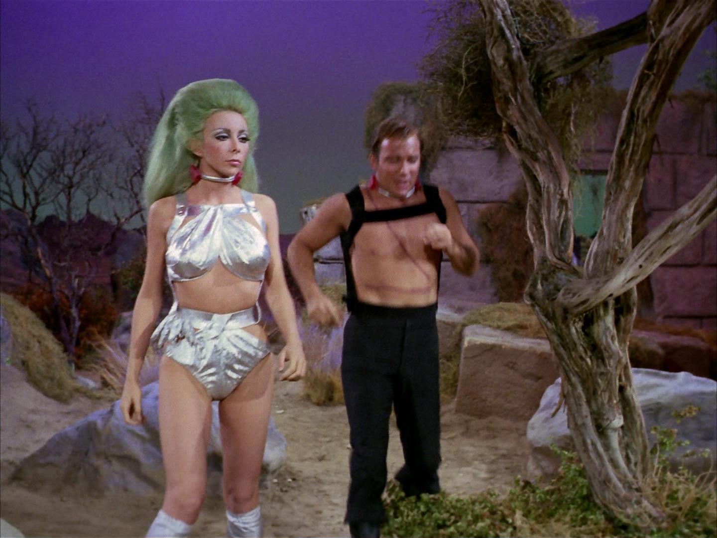 ariane179254_StarTrek_2x16_TheGamestersOfTriskelion_1681.jpg
