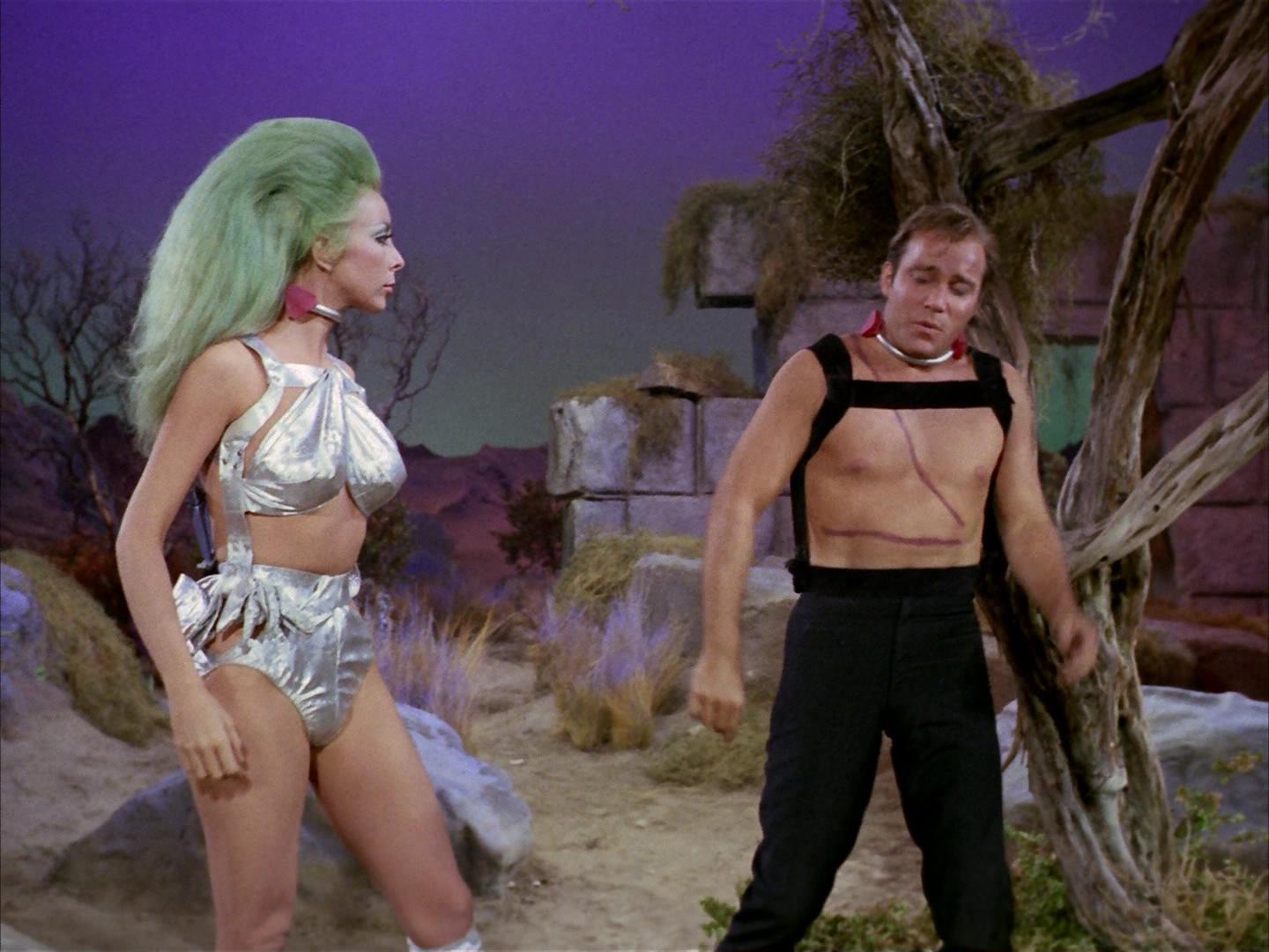 ariane179254_StarTrek_2x16_TheGamestersOfTriskelion_1682.jpg