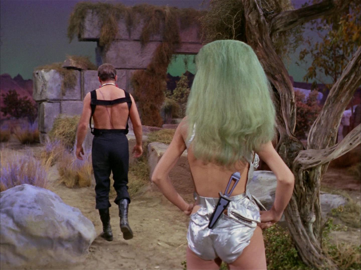 ariane179254_StarTrek_2x16_TheGamestersOfTriskelion_1734.jpg