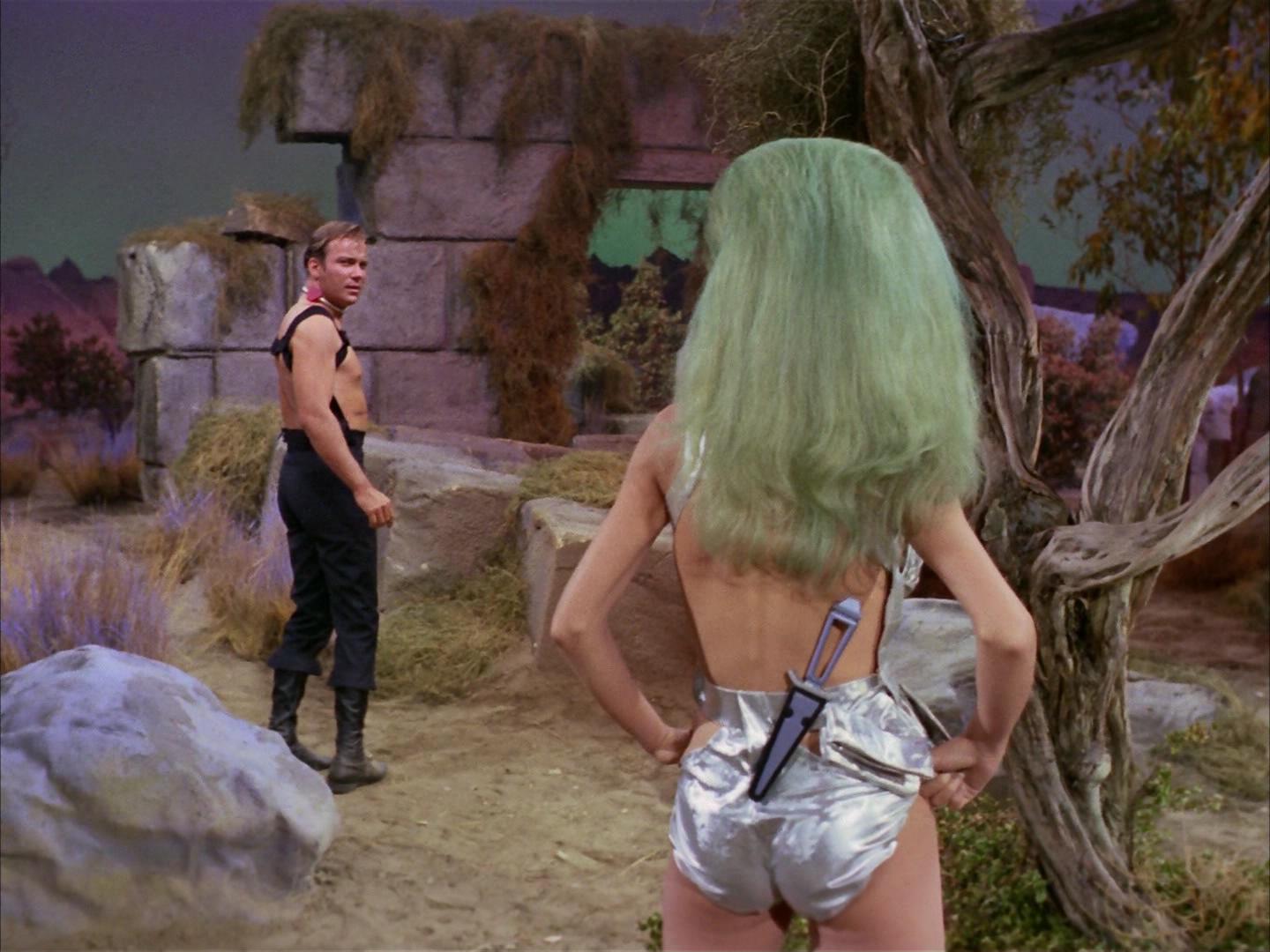 ariane179254_StarTrek_2x16_TheGamestersOfTriskelion_1737.jpg