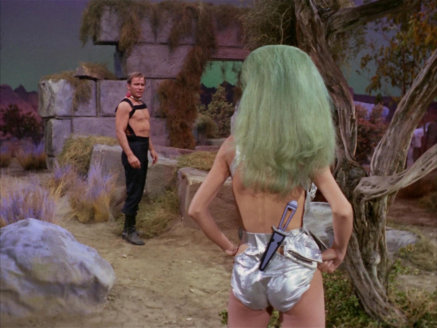 ariane179254_StarTrek_2x16_TheGamestersOfTriskelion_1743.jpg