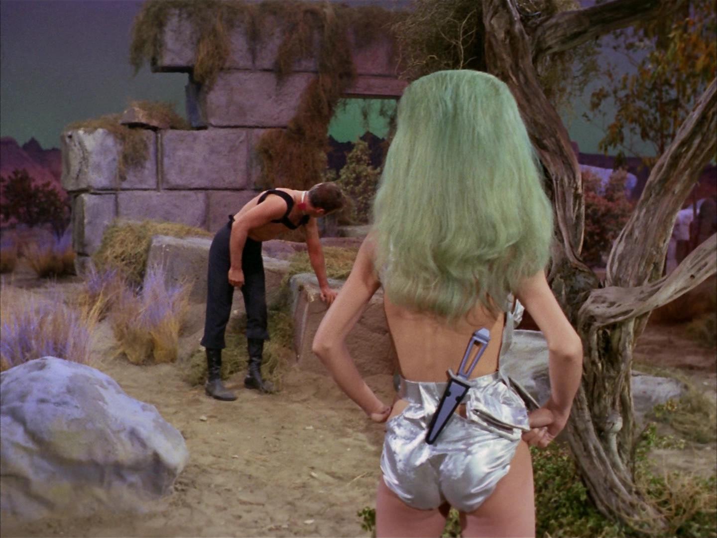 ariane179254_StarTrek_2x16_TheGamestersOfTriskelion_1746.jpg