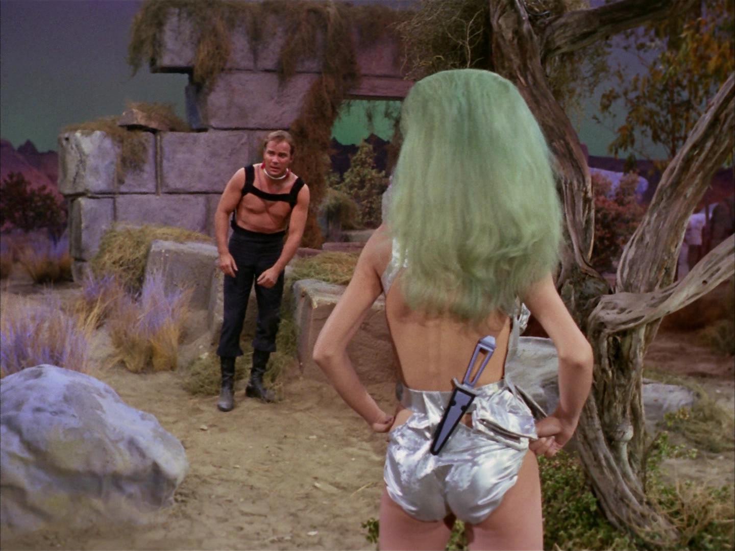 ariane179254_StarTrek_2x16_TheGamestersOfTriskelion_1748.jpg