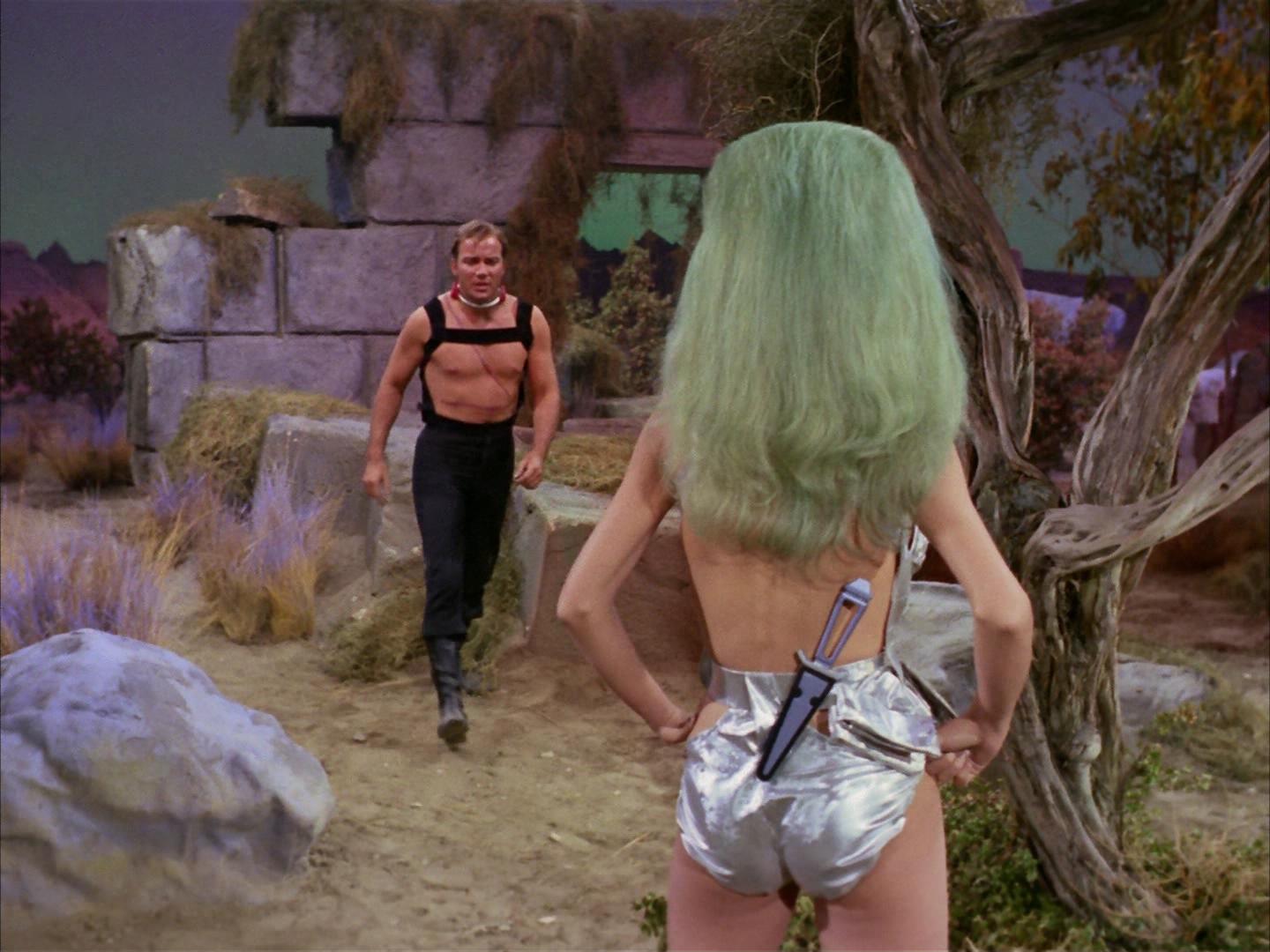 ariane179254_StarTrek_2x16_TheGamestersOfTriskelion_1751.jpg